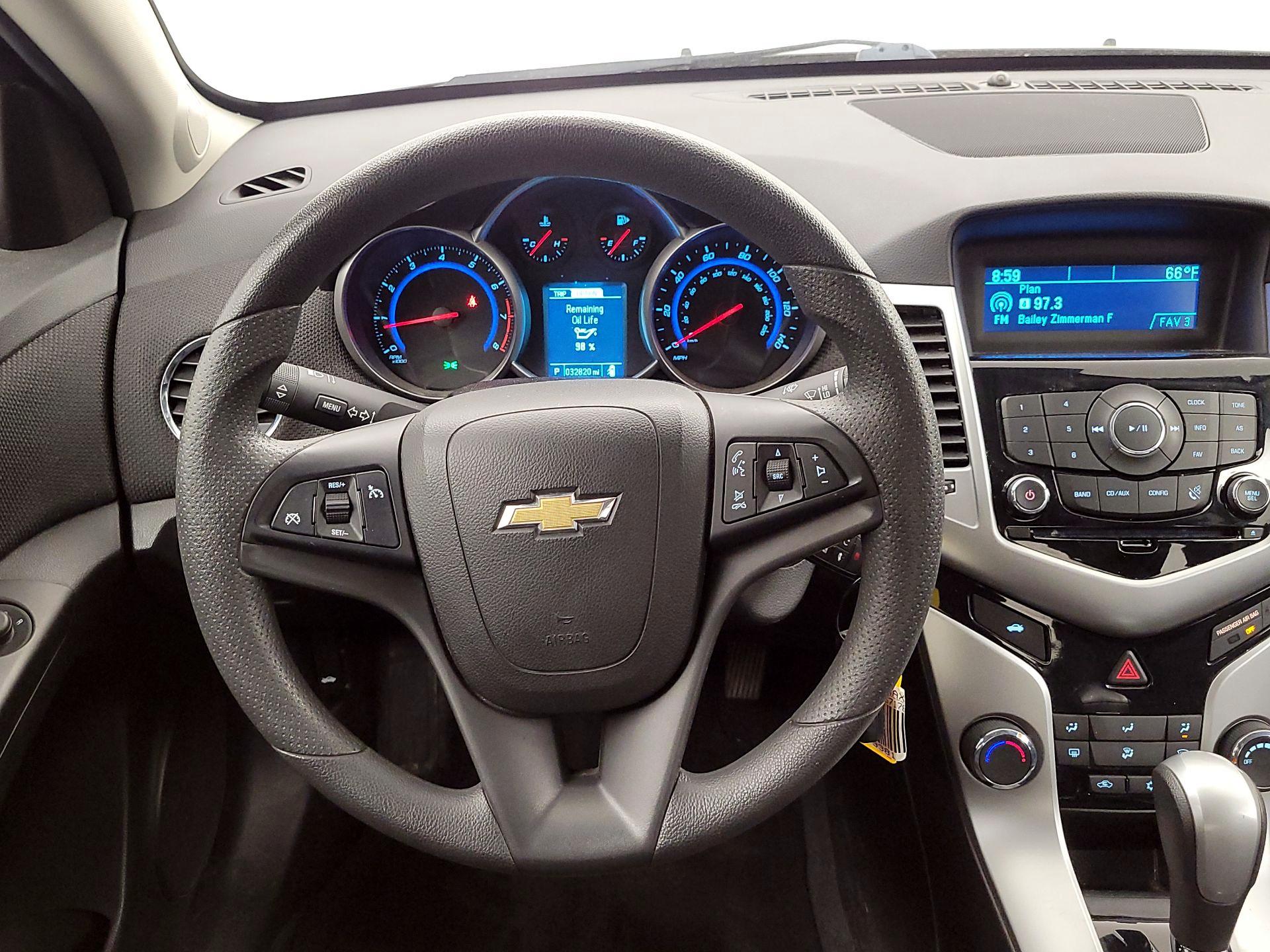 Thumbnail: 2016 Chevrolet Cruze - 10