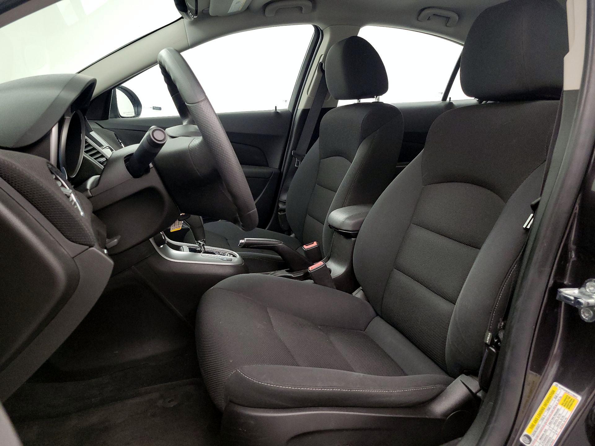 Thumbnail: 2016 Chevrolet Cruze - 11