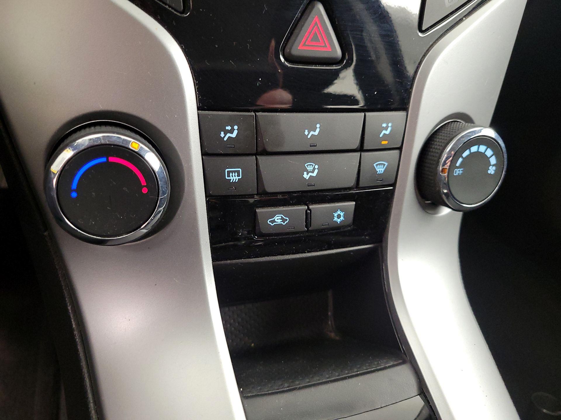 Thumbnail: 2016 Chevrolet Cruze - 15