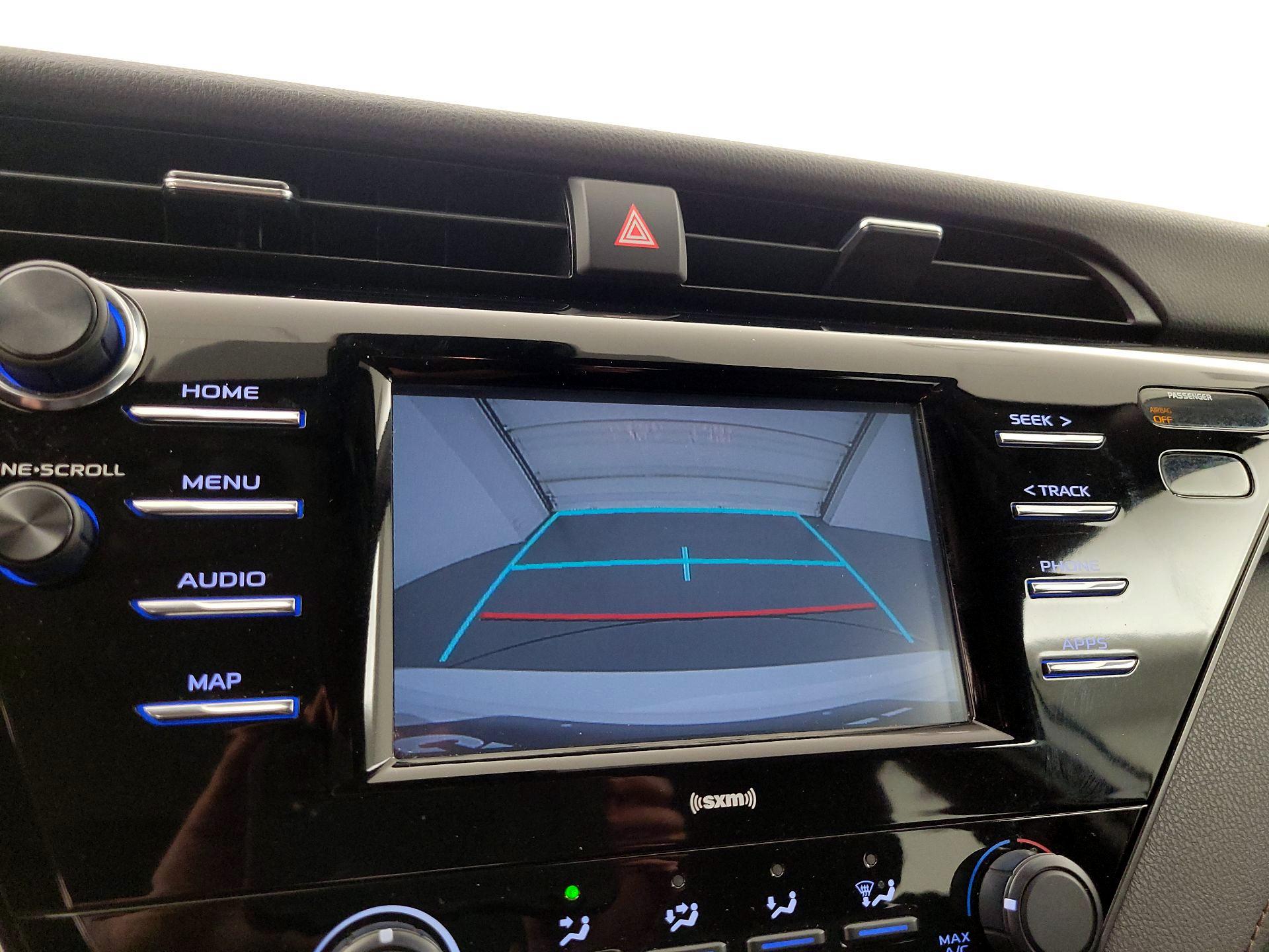 Thumbnail: 2020 Toyota Camry - 14