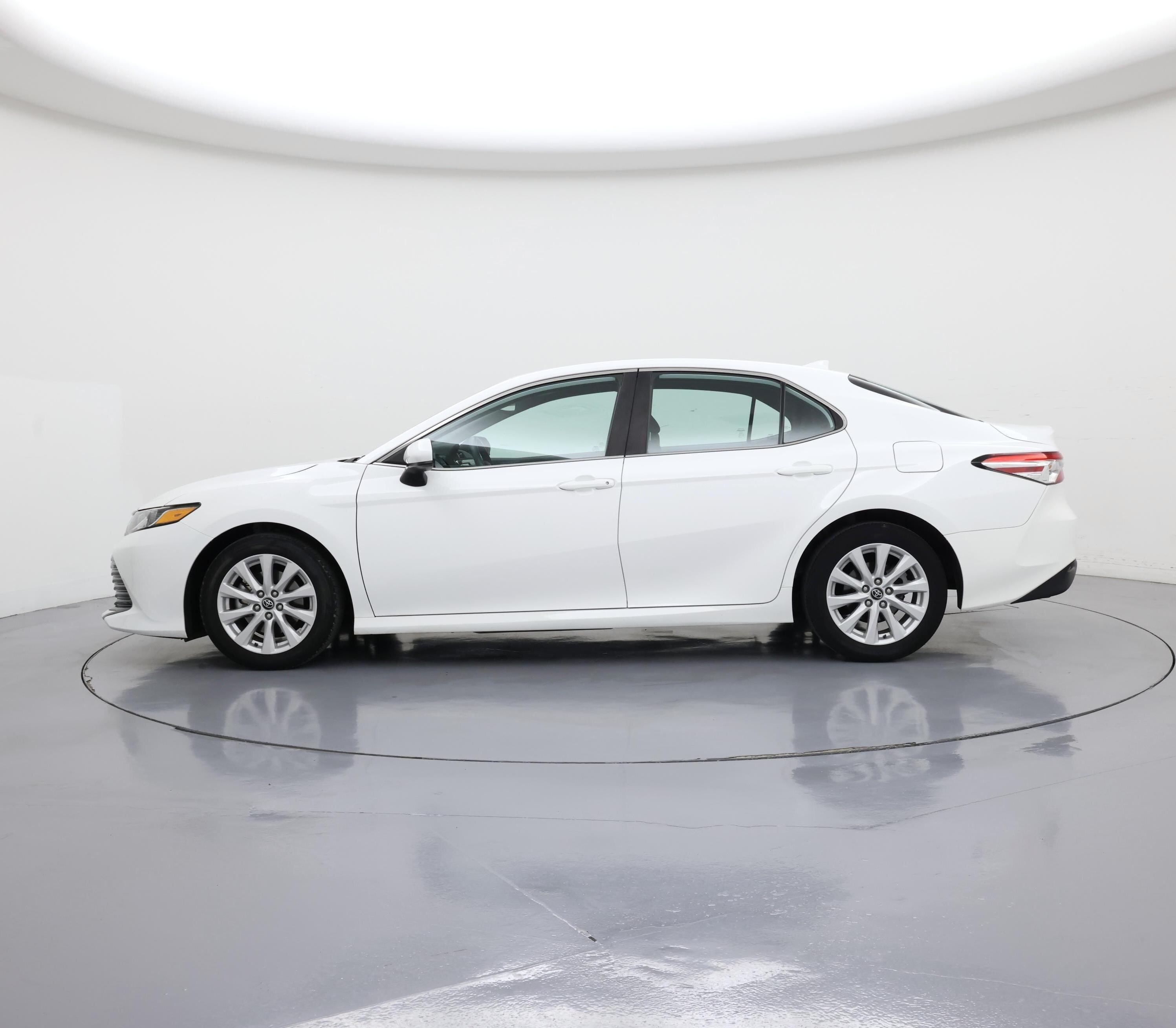 Thumbnail: 2020 Toyota Camry - 3