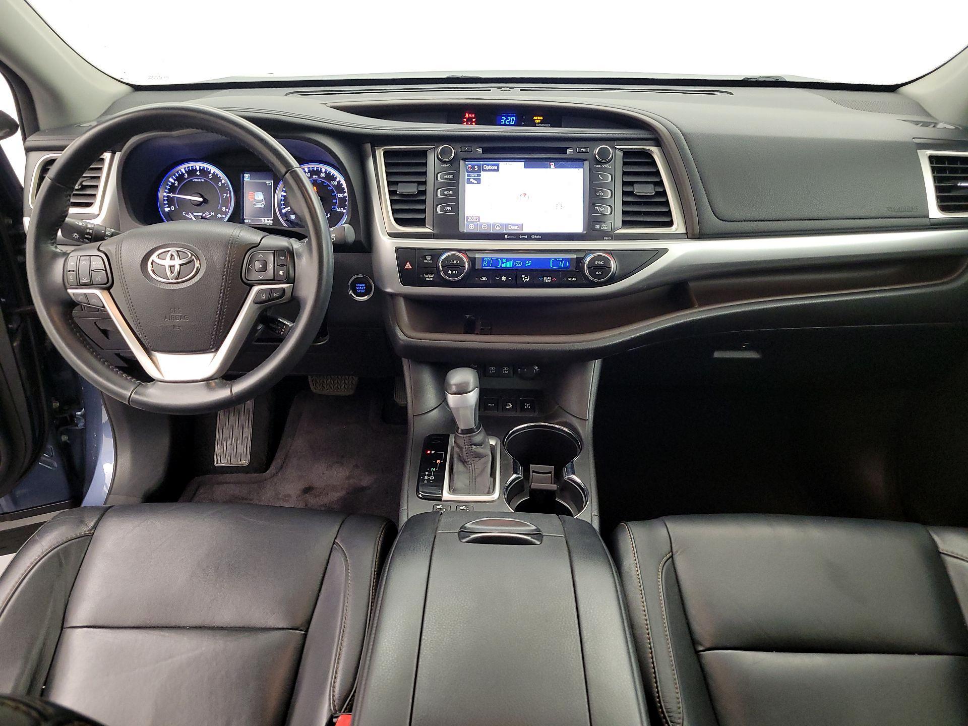 Thumbnail: 2017 Toyota Highlander - 9