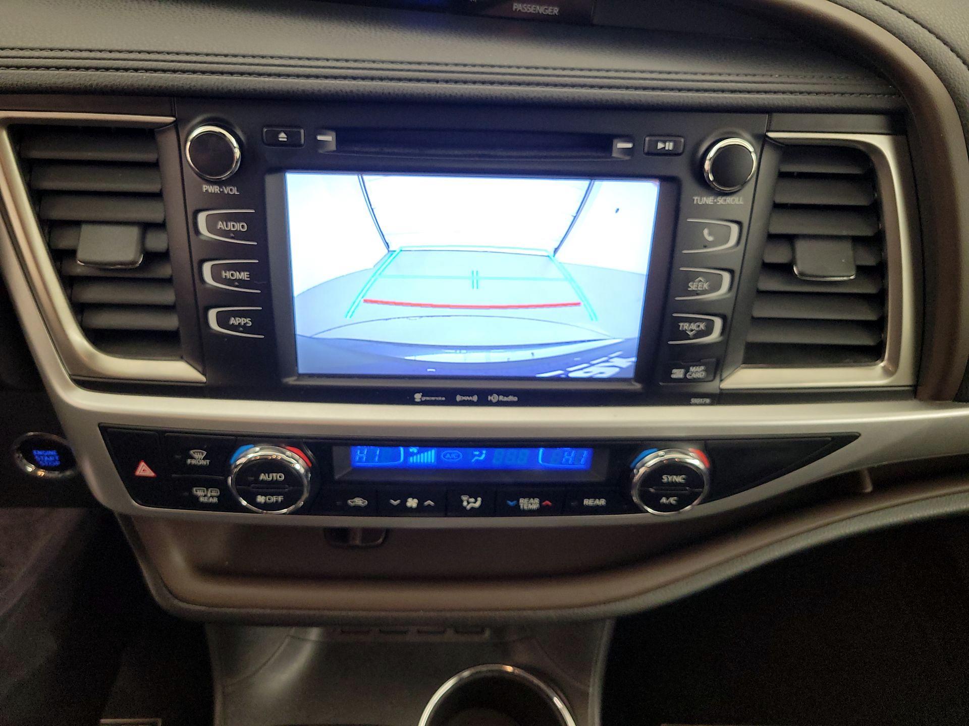 Thumbnail: 2017 Toyota Highlander - 15