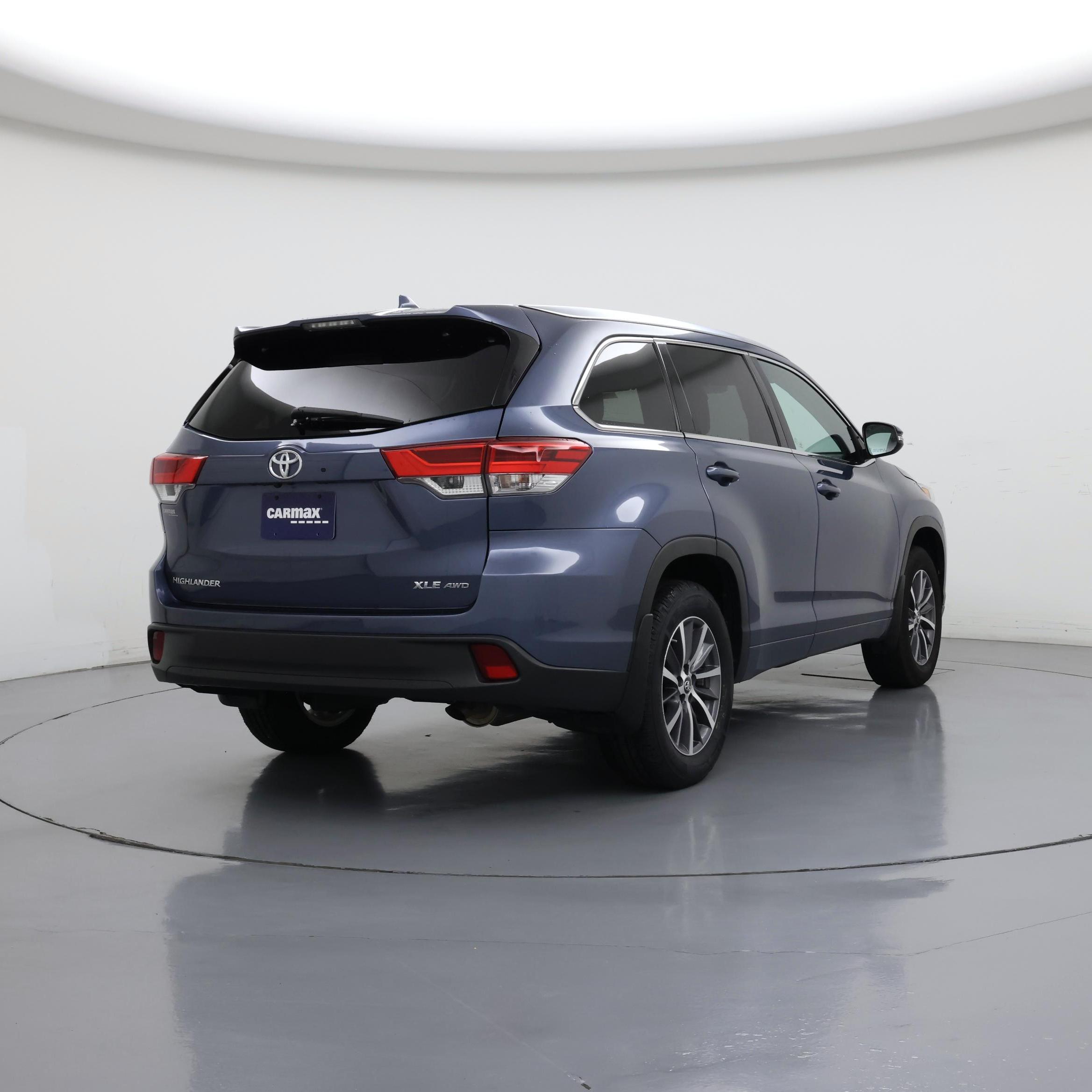 Thumbnail: 2017 Toyota Highlander - 8