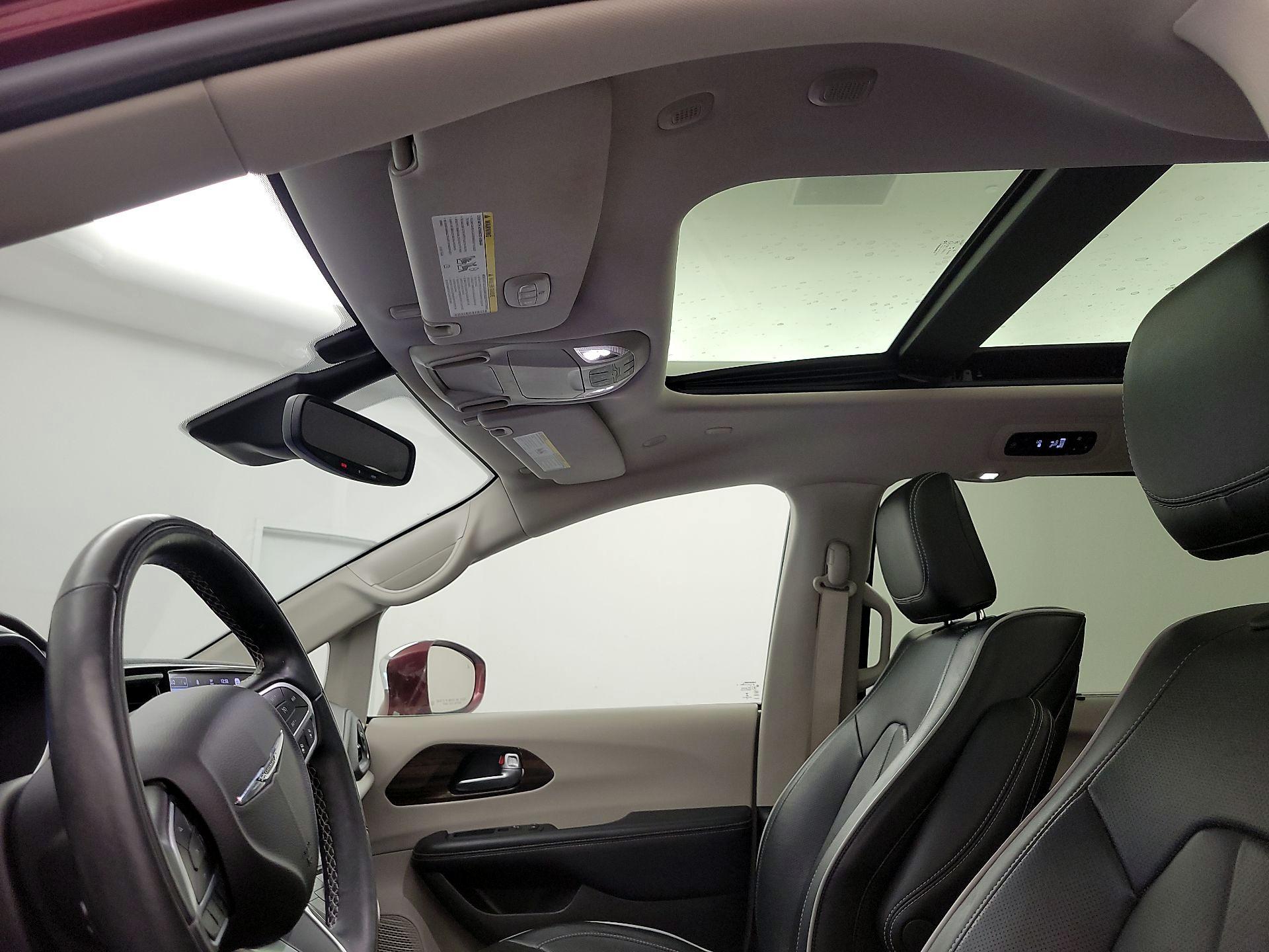 Thumbnail: 2022 Chrysler Pacifica - 20