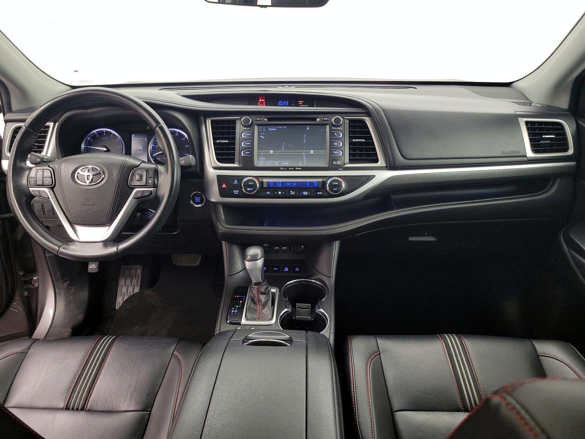Thumbnail: 2019 Toyota Highlander - 9