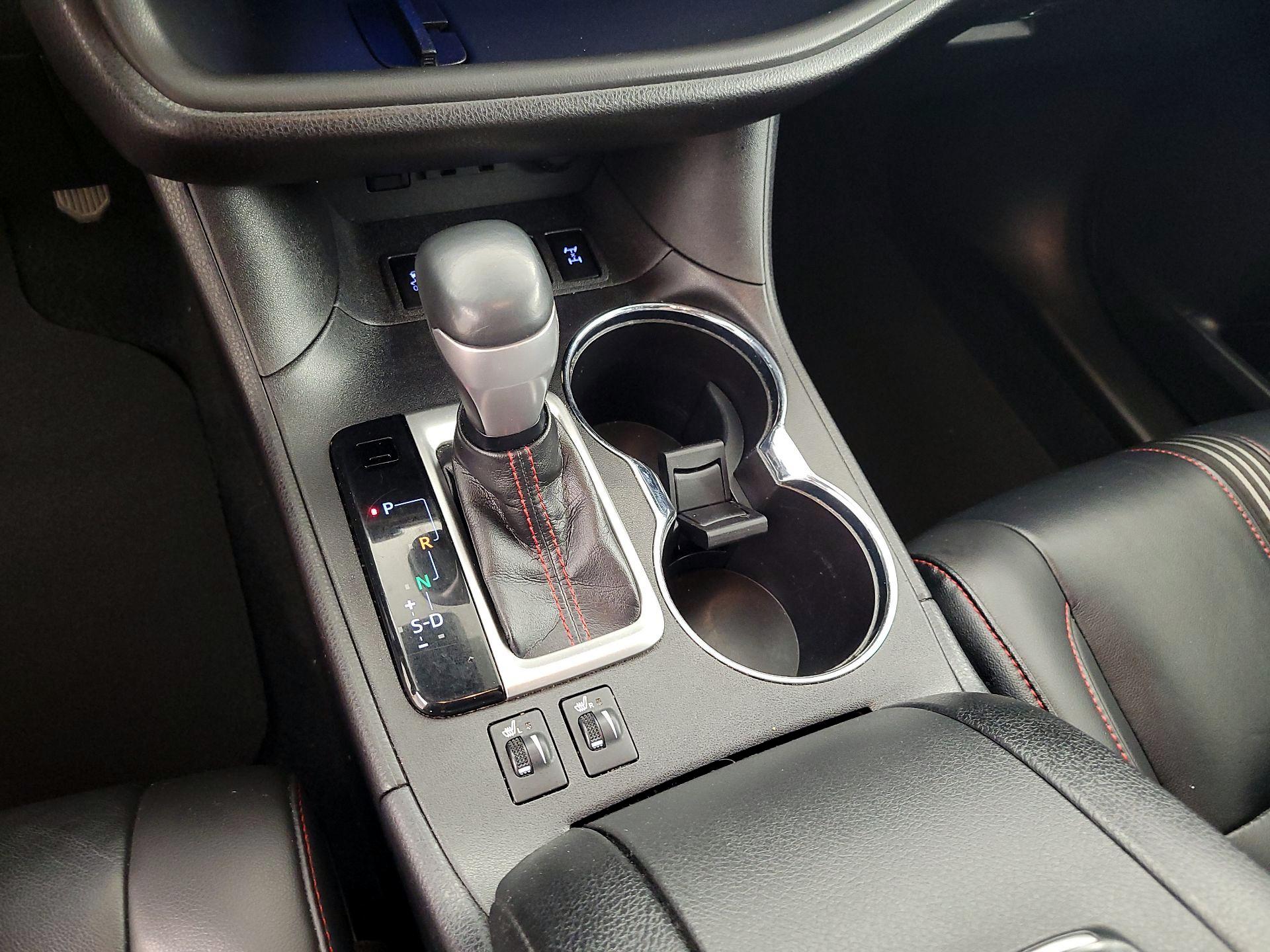 Thumbnail: 2019 Toyota Highlander - 18