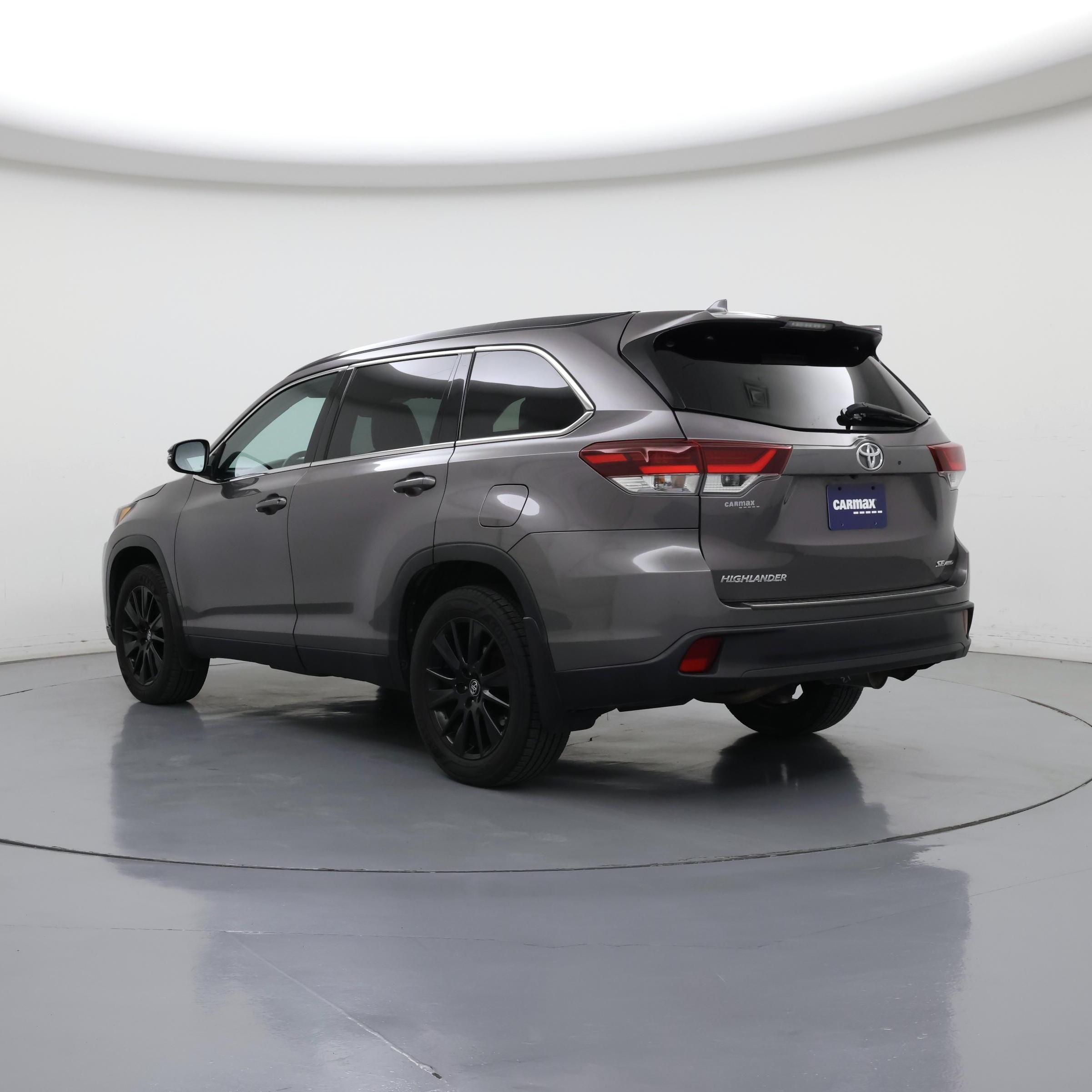 Thumbnail: 2019 Toyota Highlander - 2