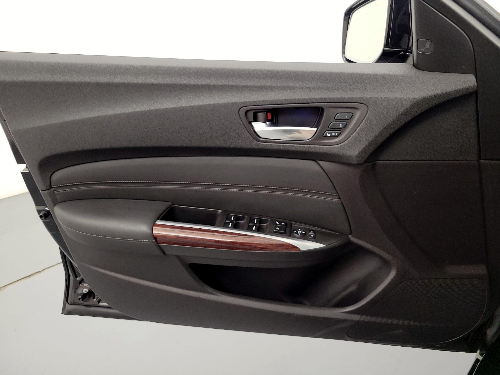 Thumbnail: 2015 Acura TLX - 12