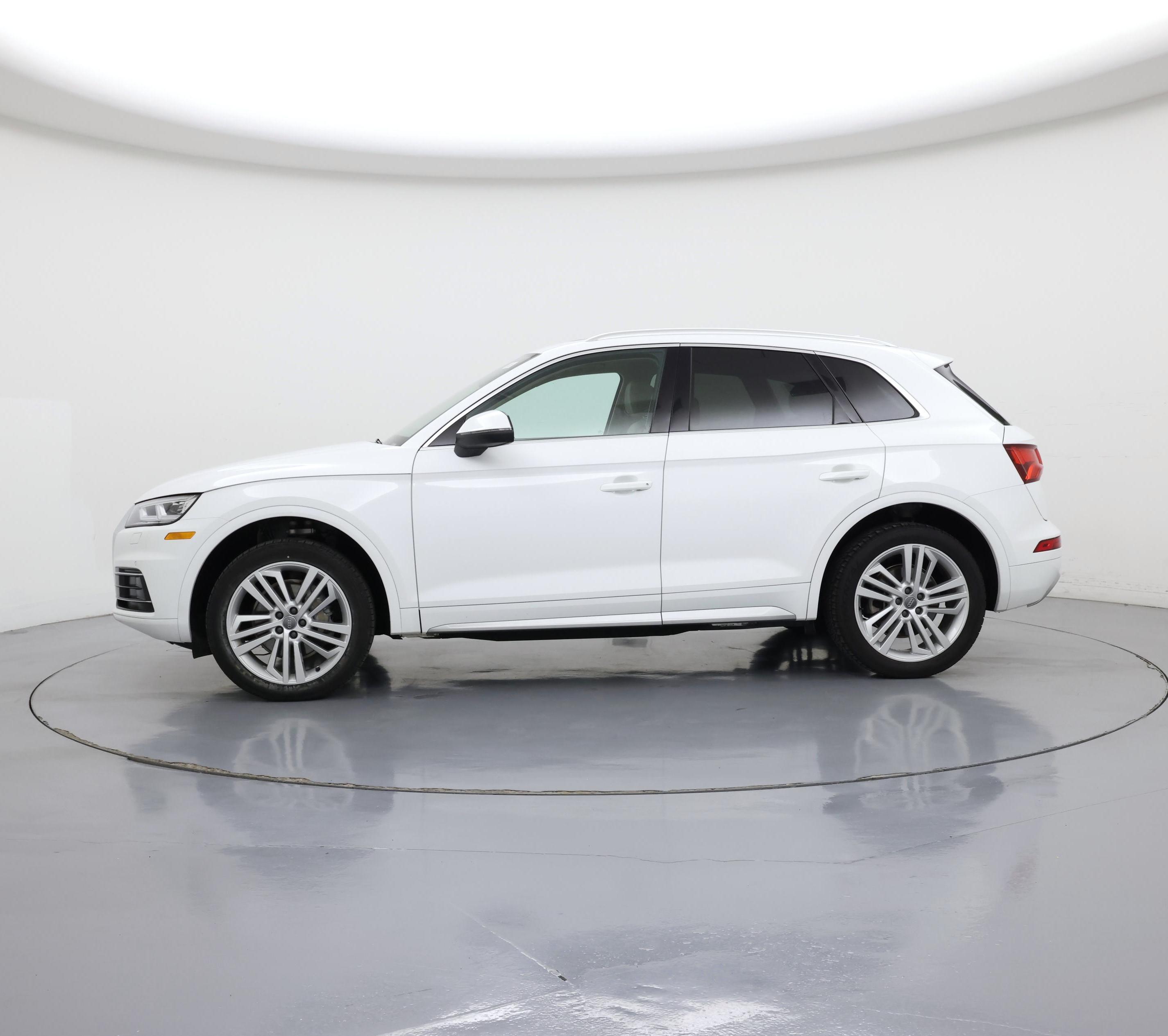Thumbnail: 2019 Audi Q5 - 3