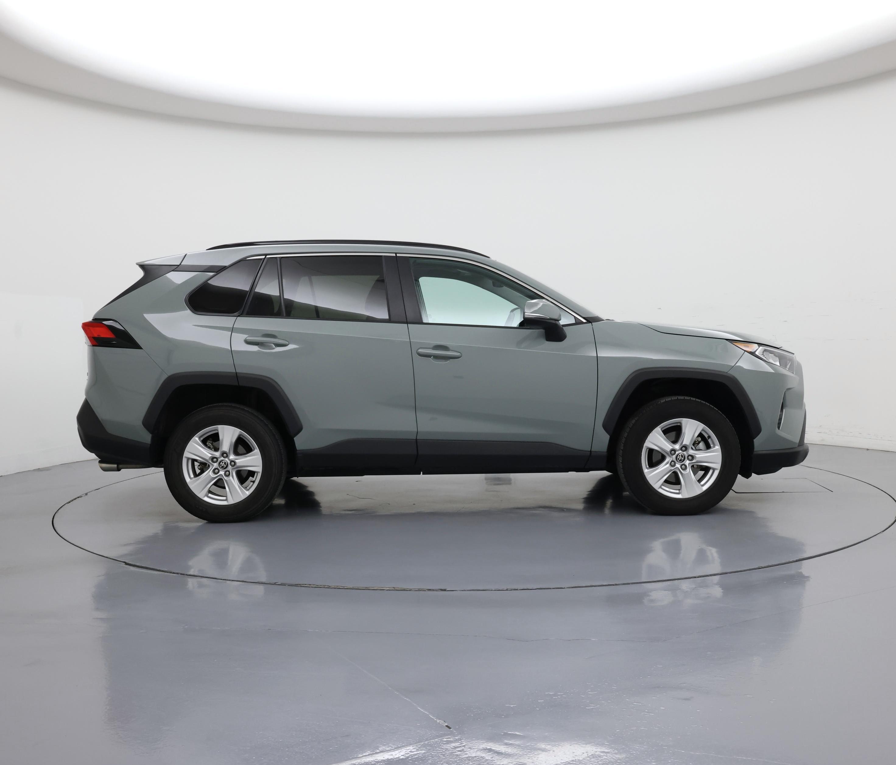 Thumbnail: 2021 Toyota RAV4 - 7