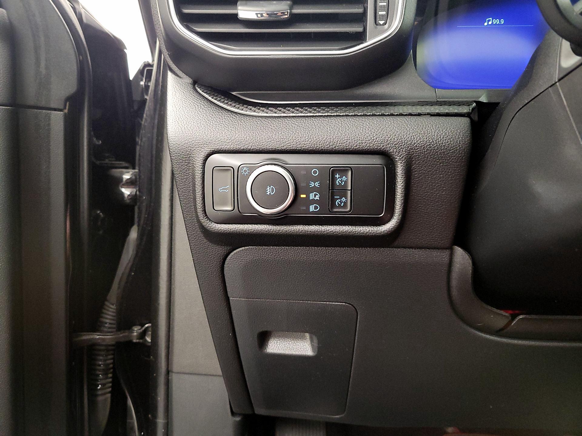 Thumbnail: 2023 Ford Explorer - 13