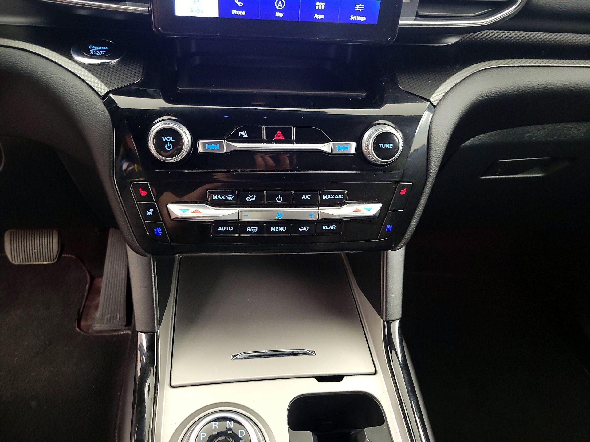 Thumbnail: 2023 Ford Explorer - 17