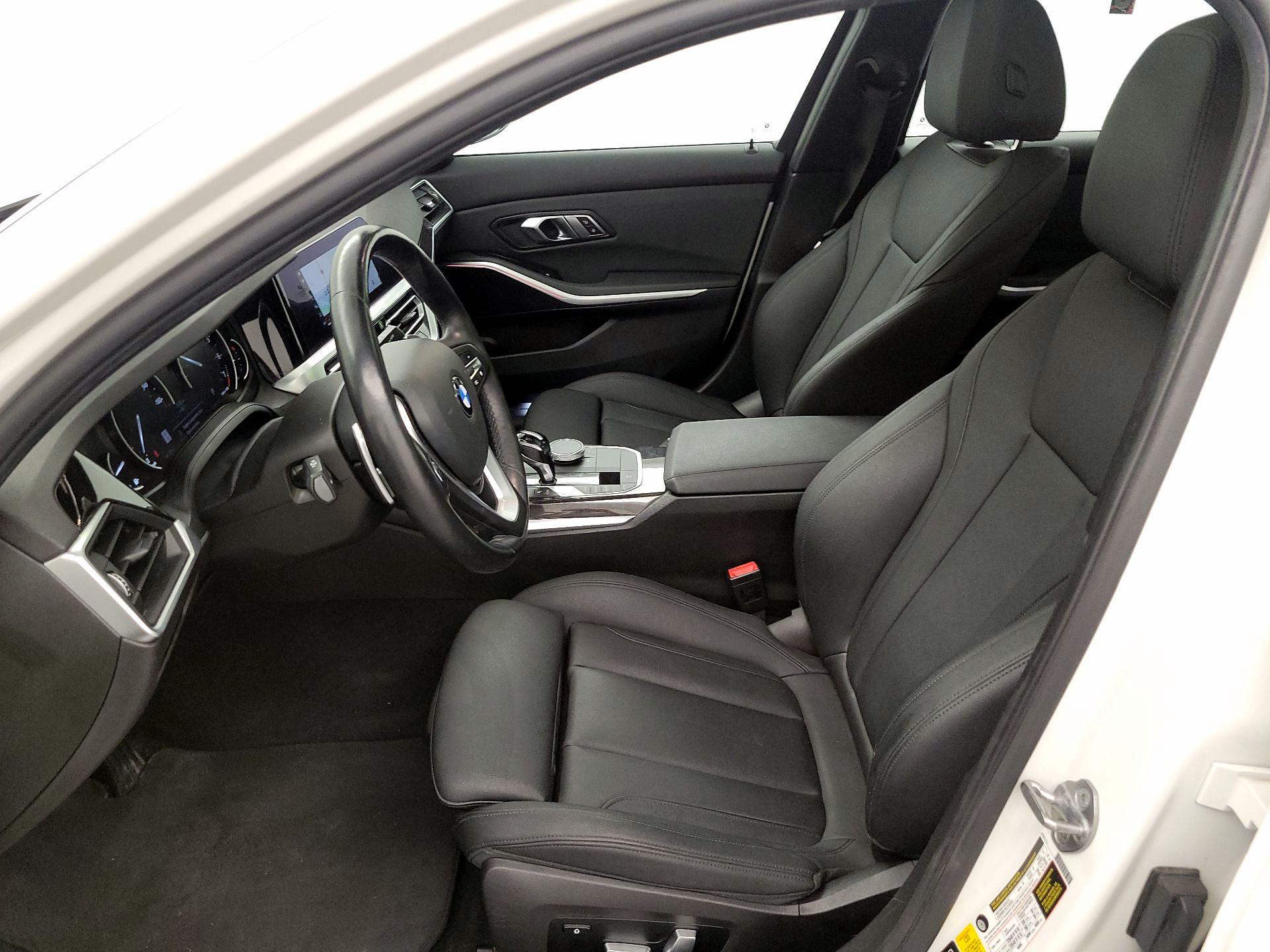 Thumbnail: 2020 BMW 3 Series - 11