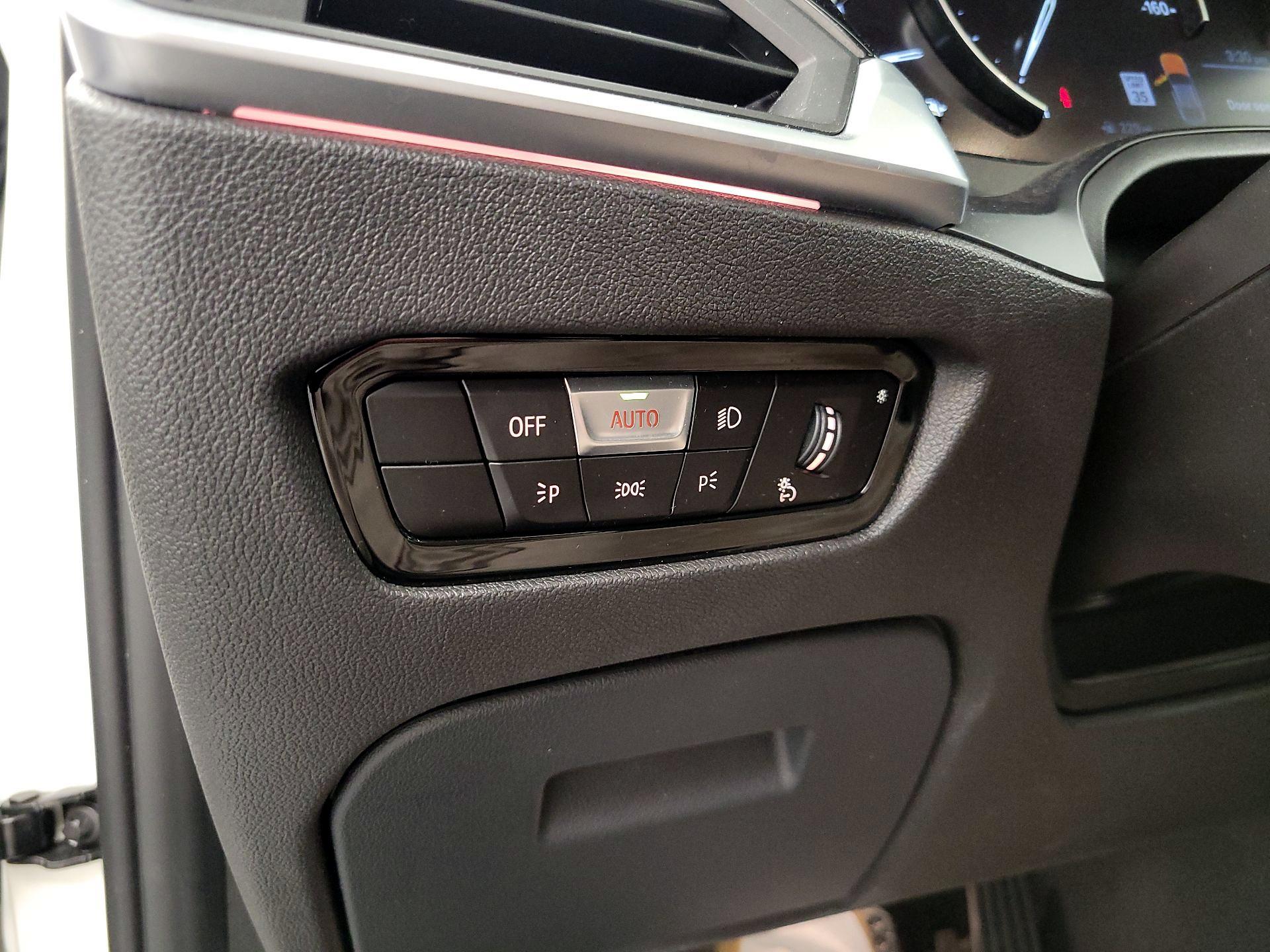 Thumbnail: 2020 BMW 3 Series - 13