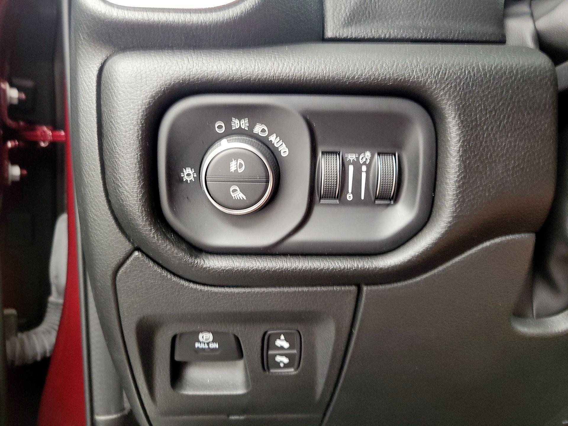 Thumbnail: 2023 RAM 1500 - 13