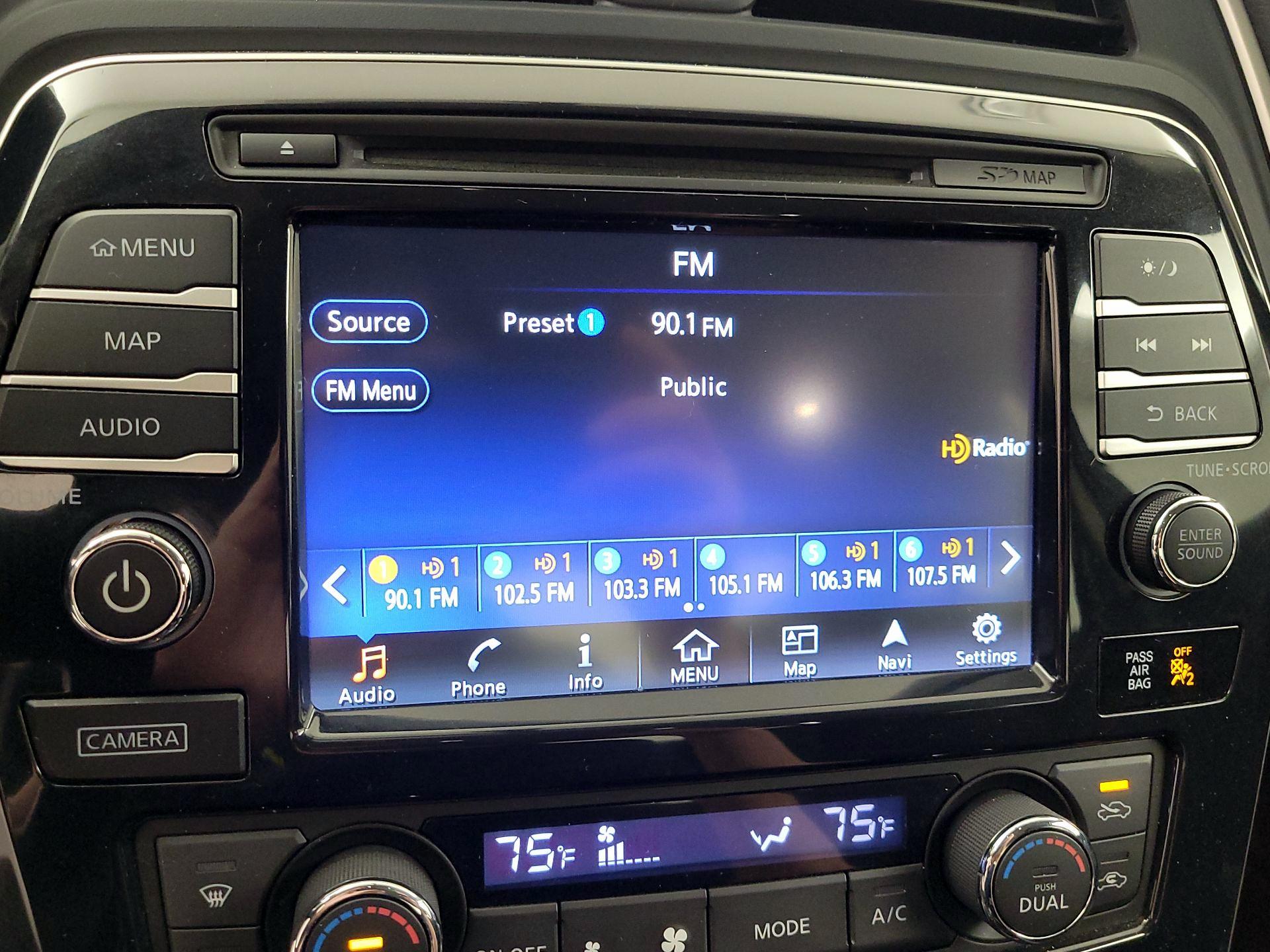 Thumbnail: 2016 Nissan Maxima - 16