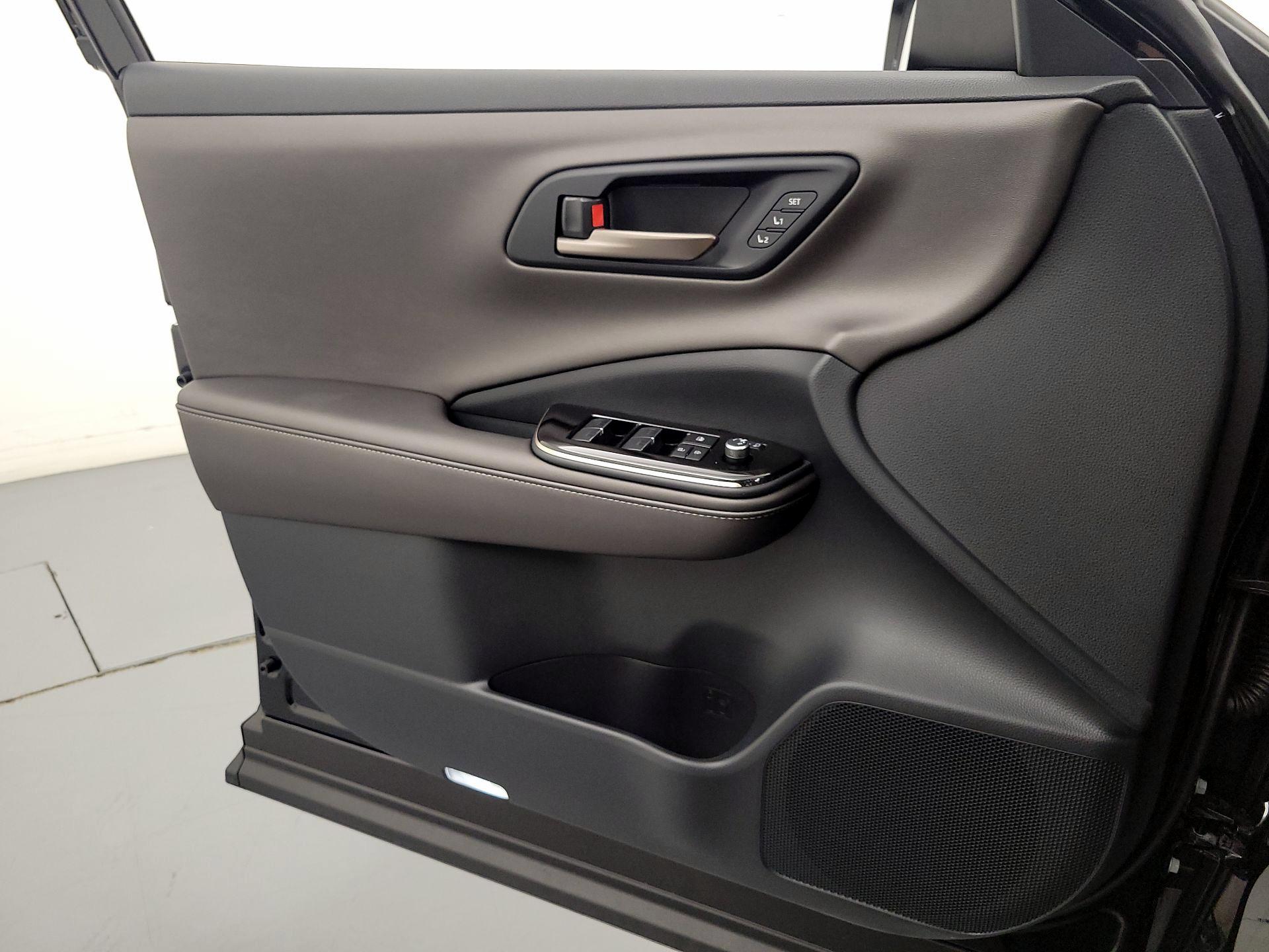 Thumbnail: 2026 Toyota Crown - 12