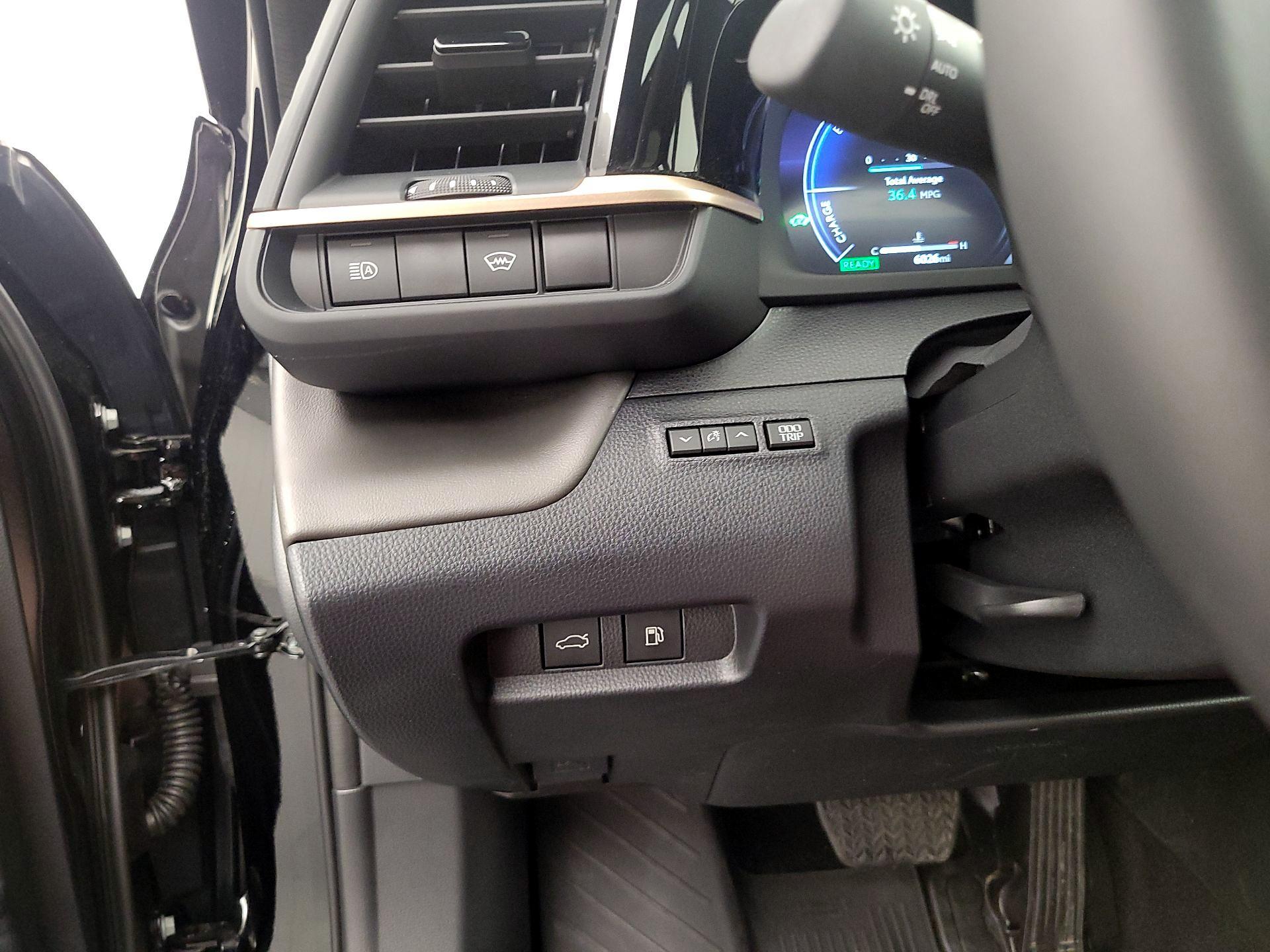 Thumbnail: 2026 Toyota Crown - 13