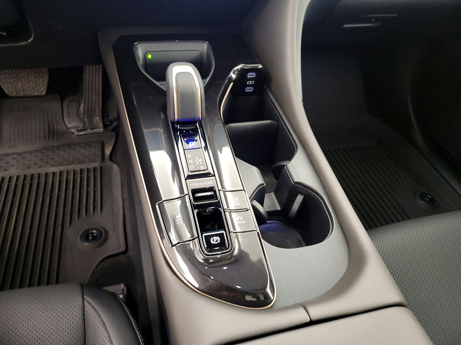 Thumbnail: 2026 Toyota Crown - 18