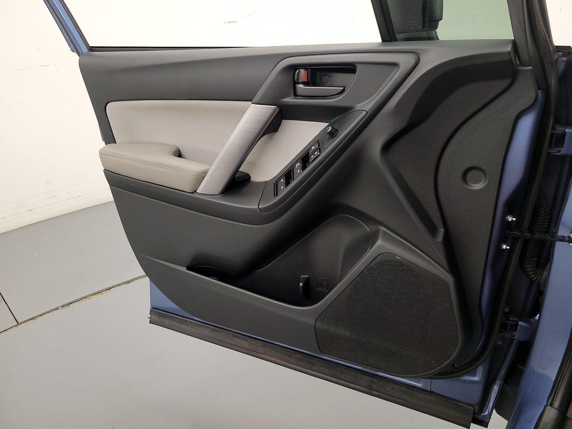 Thumbnail: 2016 Subaru Forester - 12