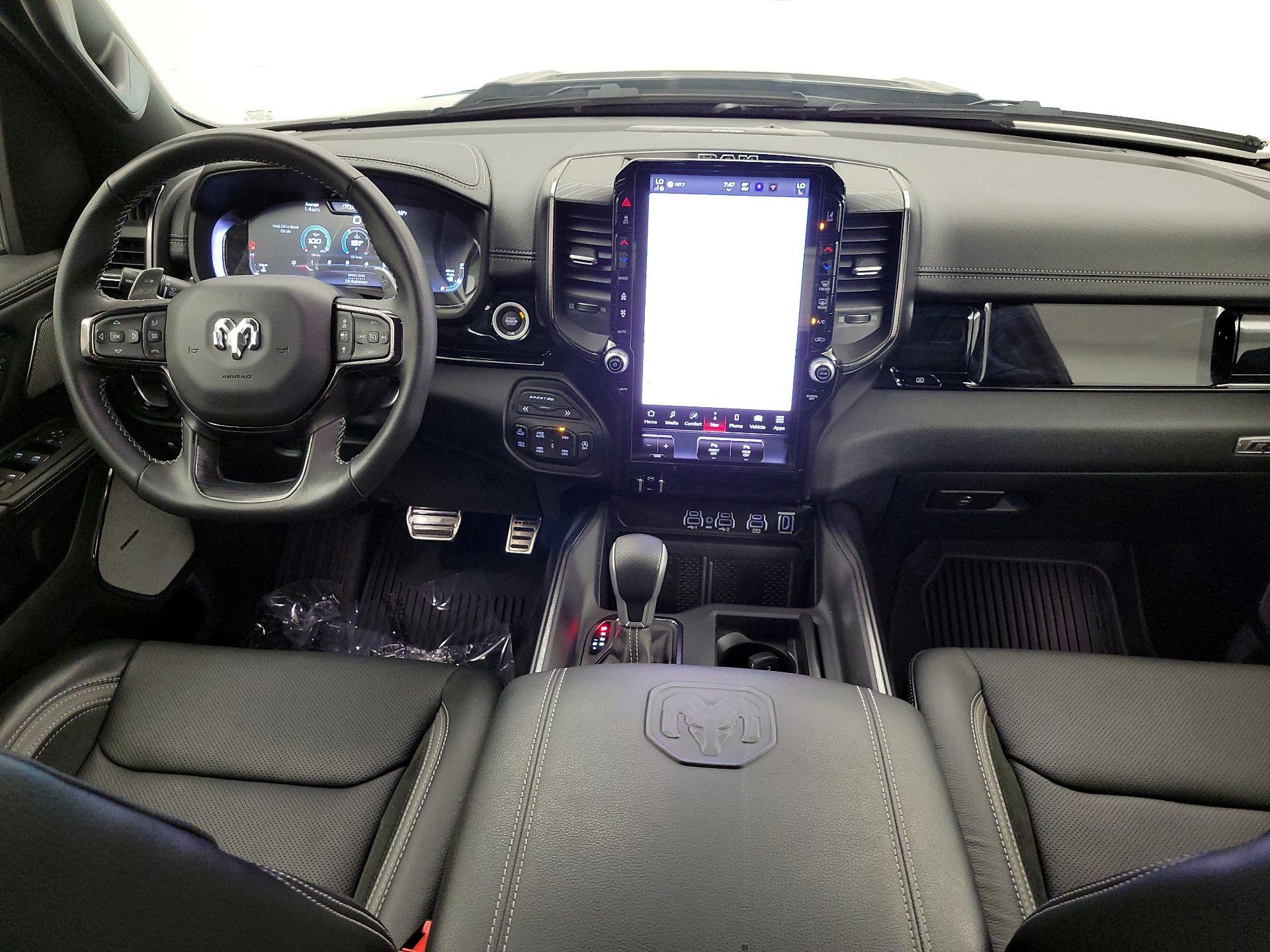 Thumbnail: 2025 RAM 1500 - 9