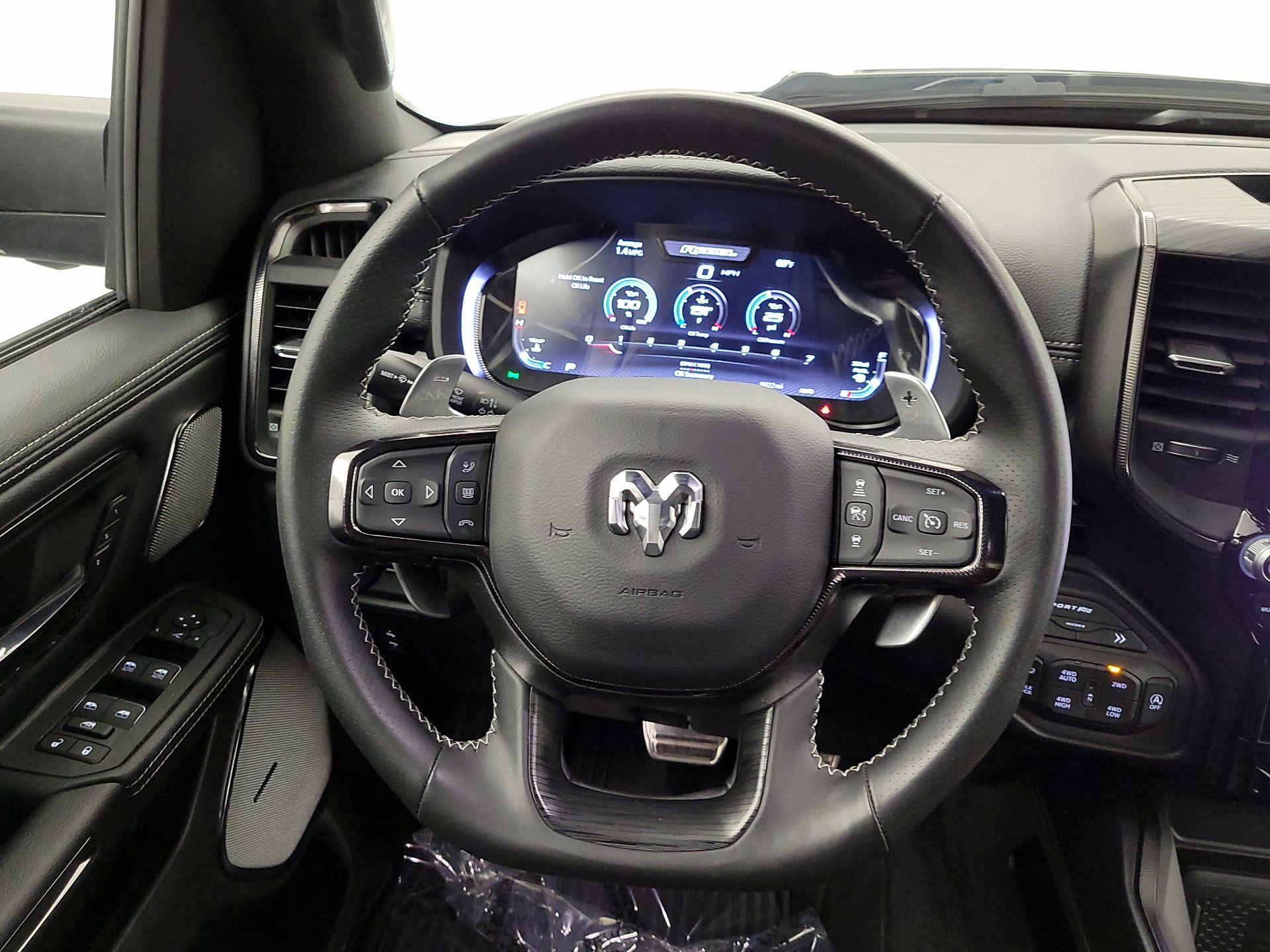 Thumbnail: 2025 RAM 1500 - 10