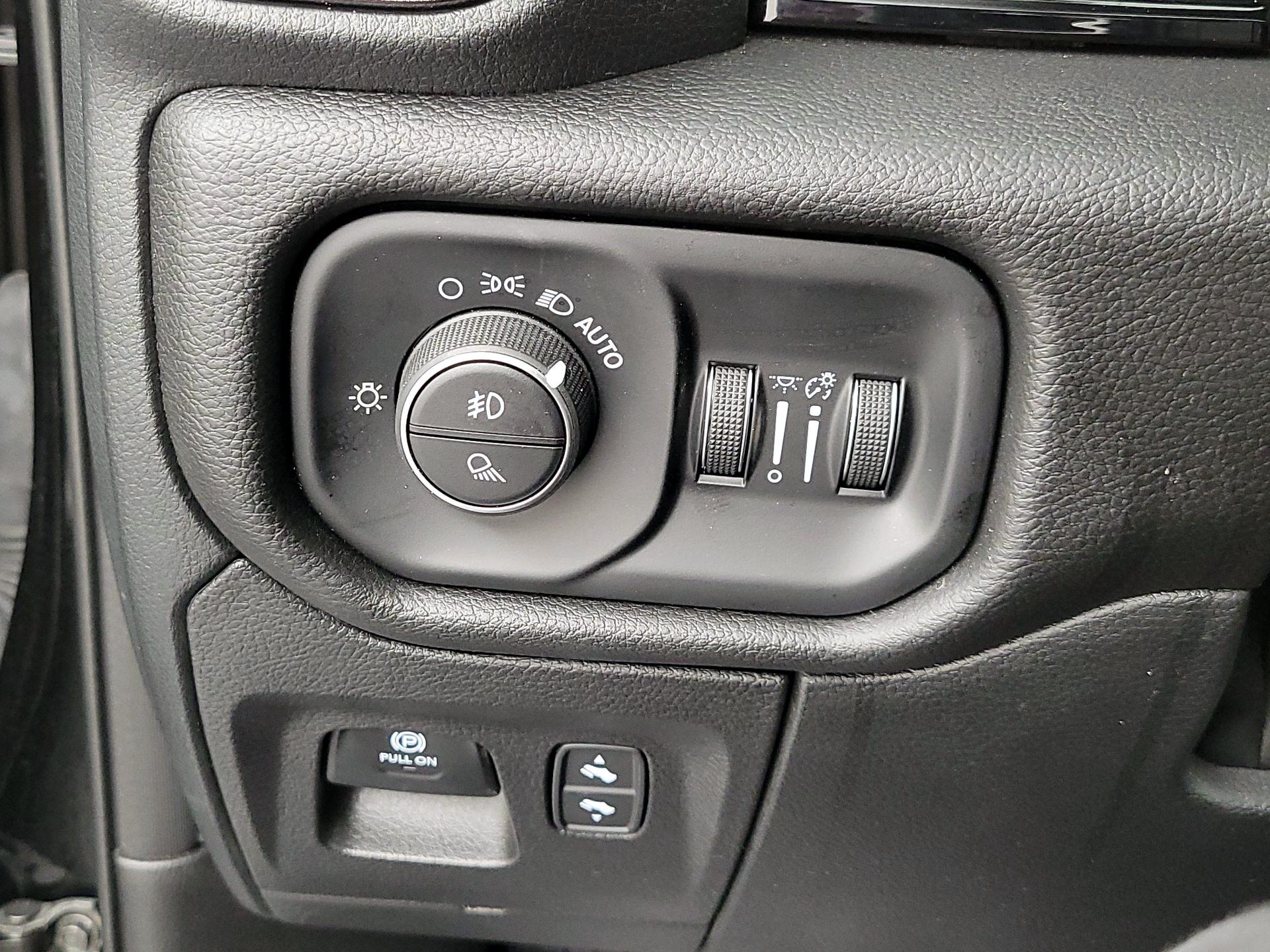 Thumbnail: 2025 RAM 1500 - 13