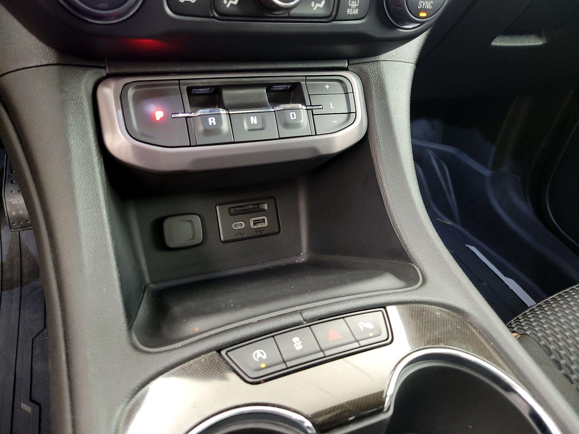 Thumbnail: 2020 GMC Acadia - 19