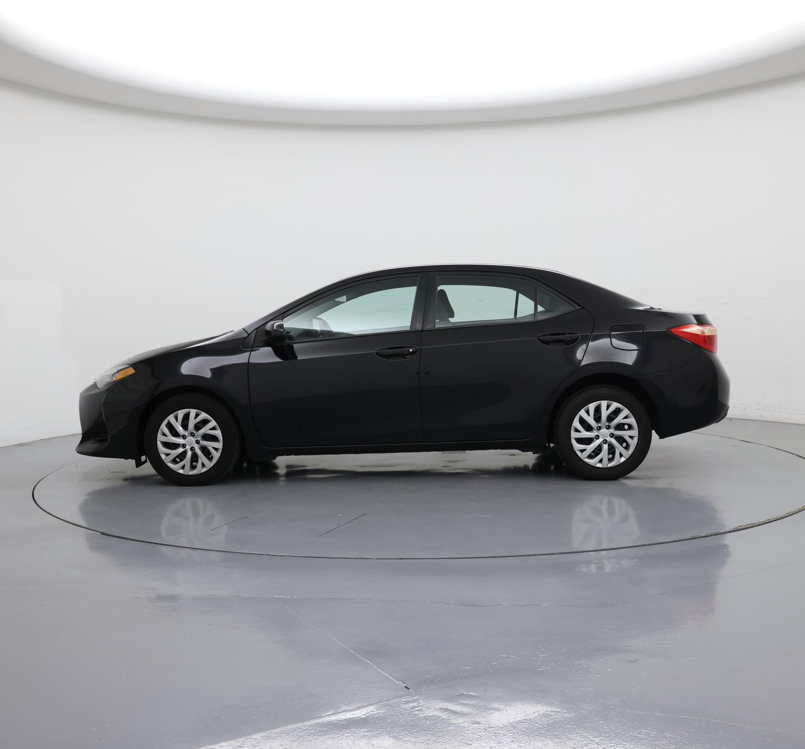 Thumbnail: 2017 Toyota Corolla - 3