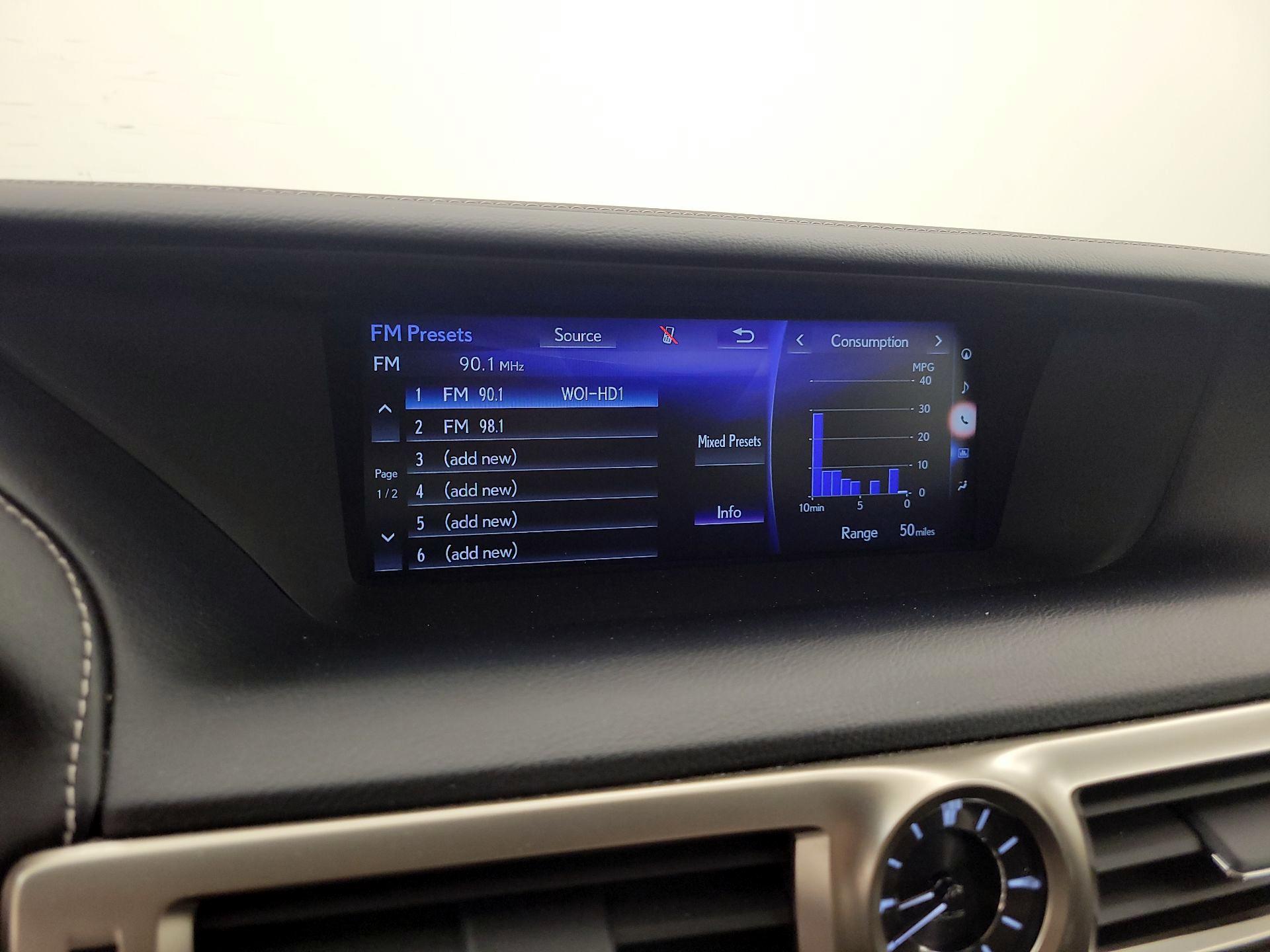 Thumbnail: 2017 Lexus GS - 16