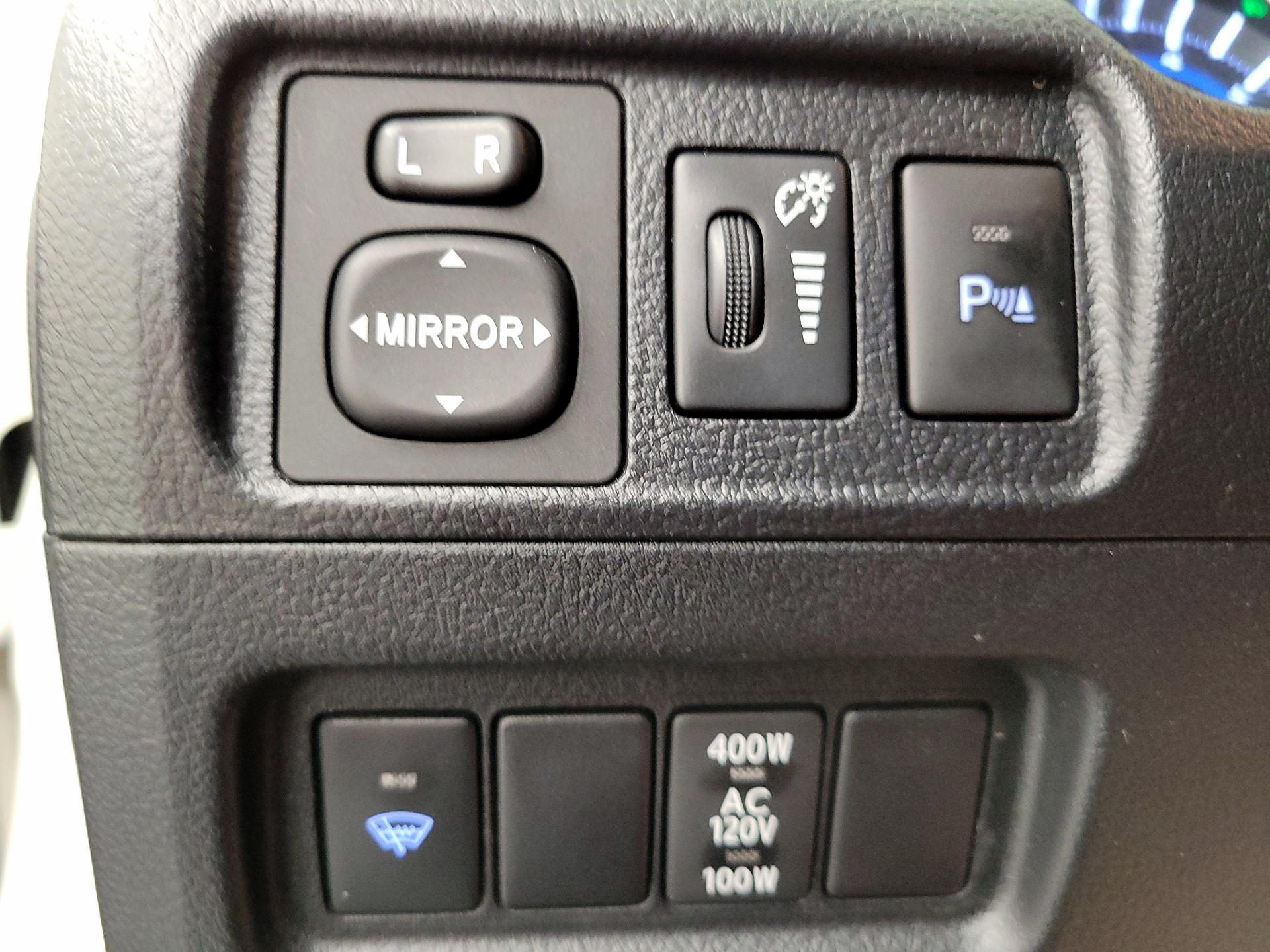 Thumbnail: 2019 Toyota 4Runner - 13