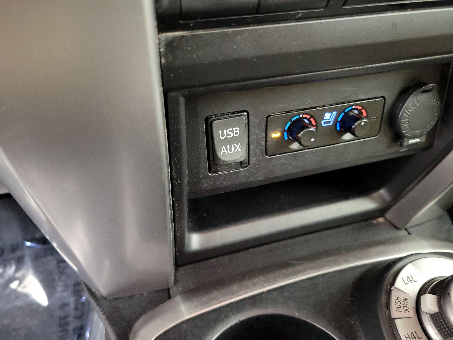 Thumbnail: 2019 Toyota 4Runner - 18