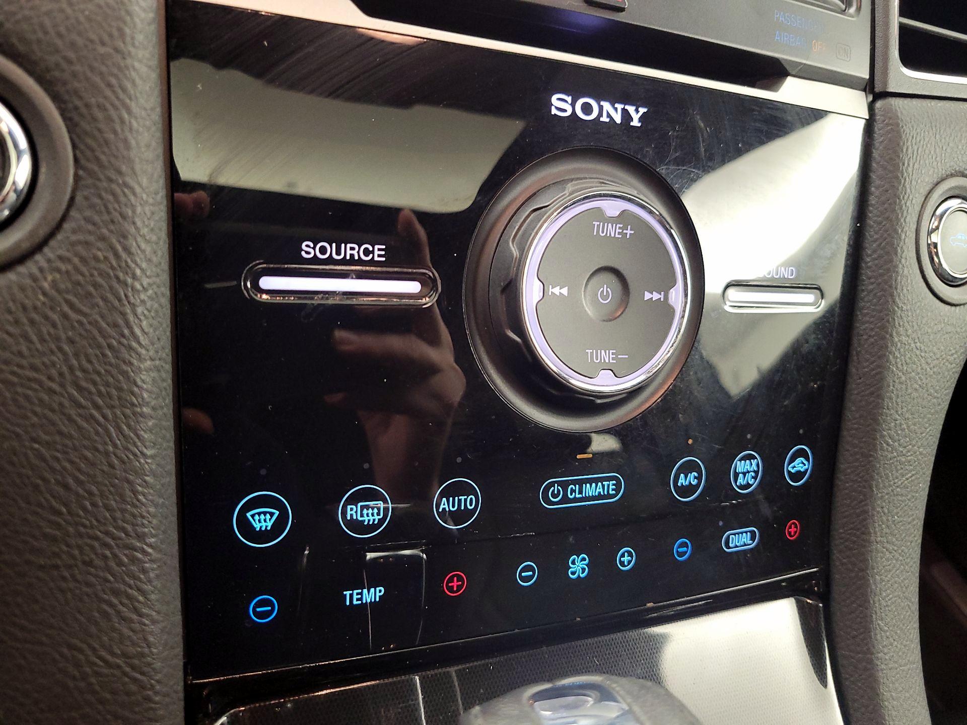 Thumbnail: 2015 Ford Taurus - 16