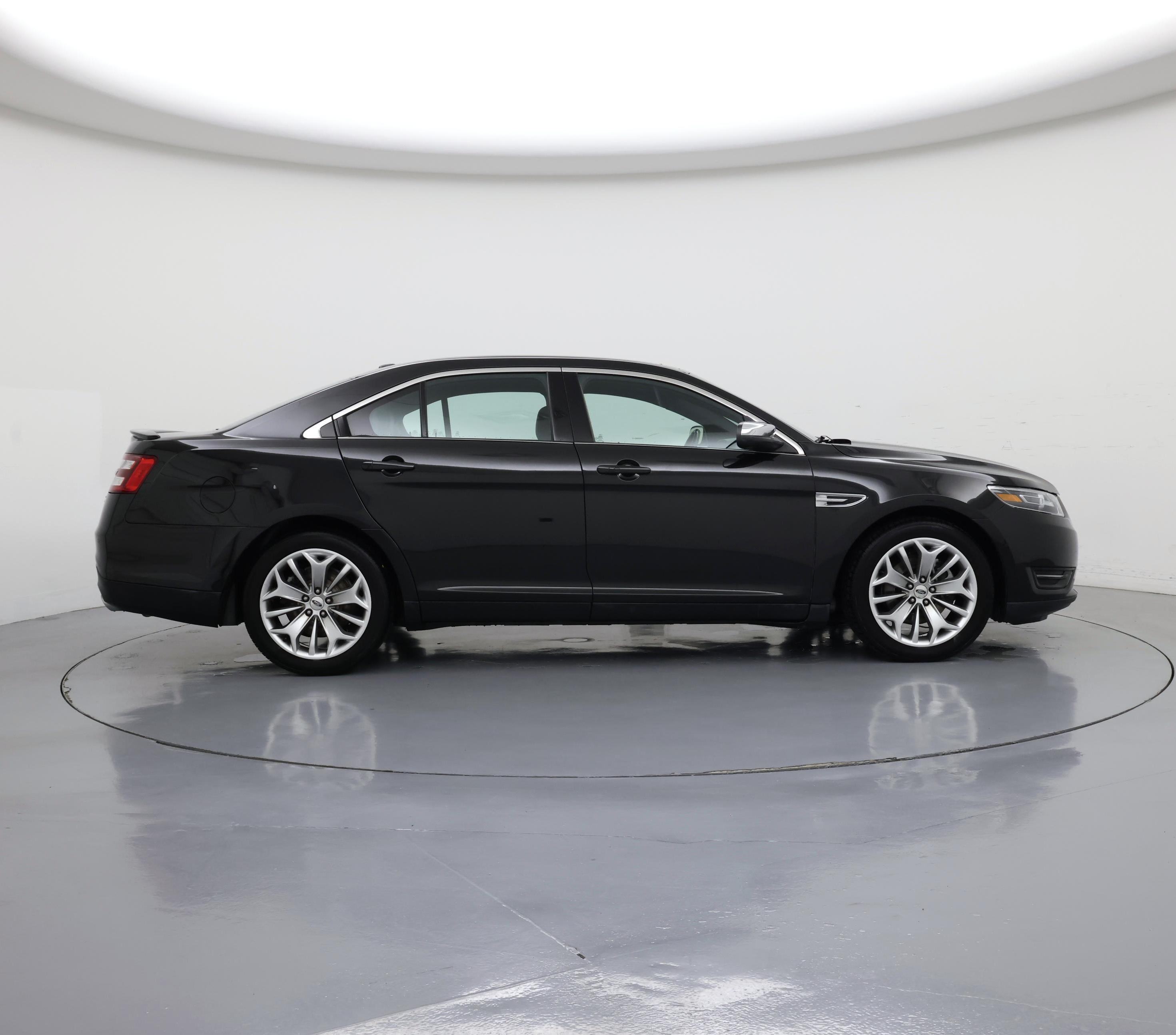 Thumbnail: 2015 Ford Taurus - 7