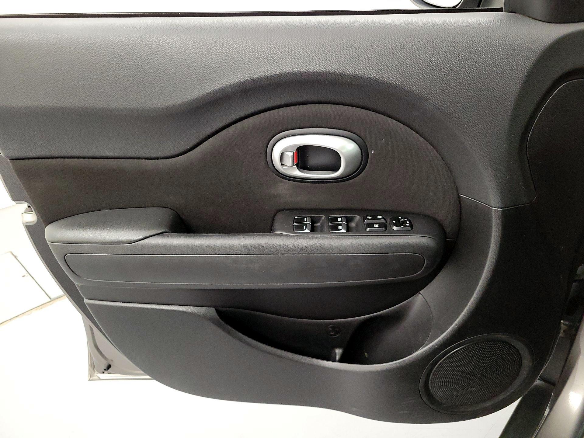 Thumbnail: 2019 Kia Soul - 12