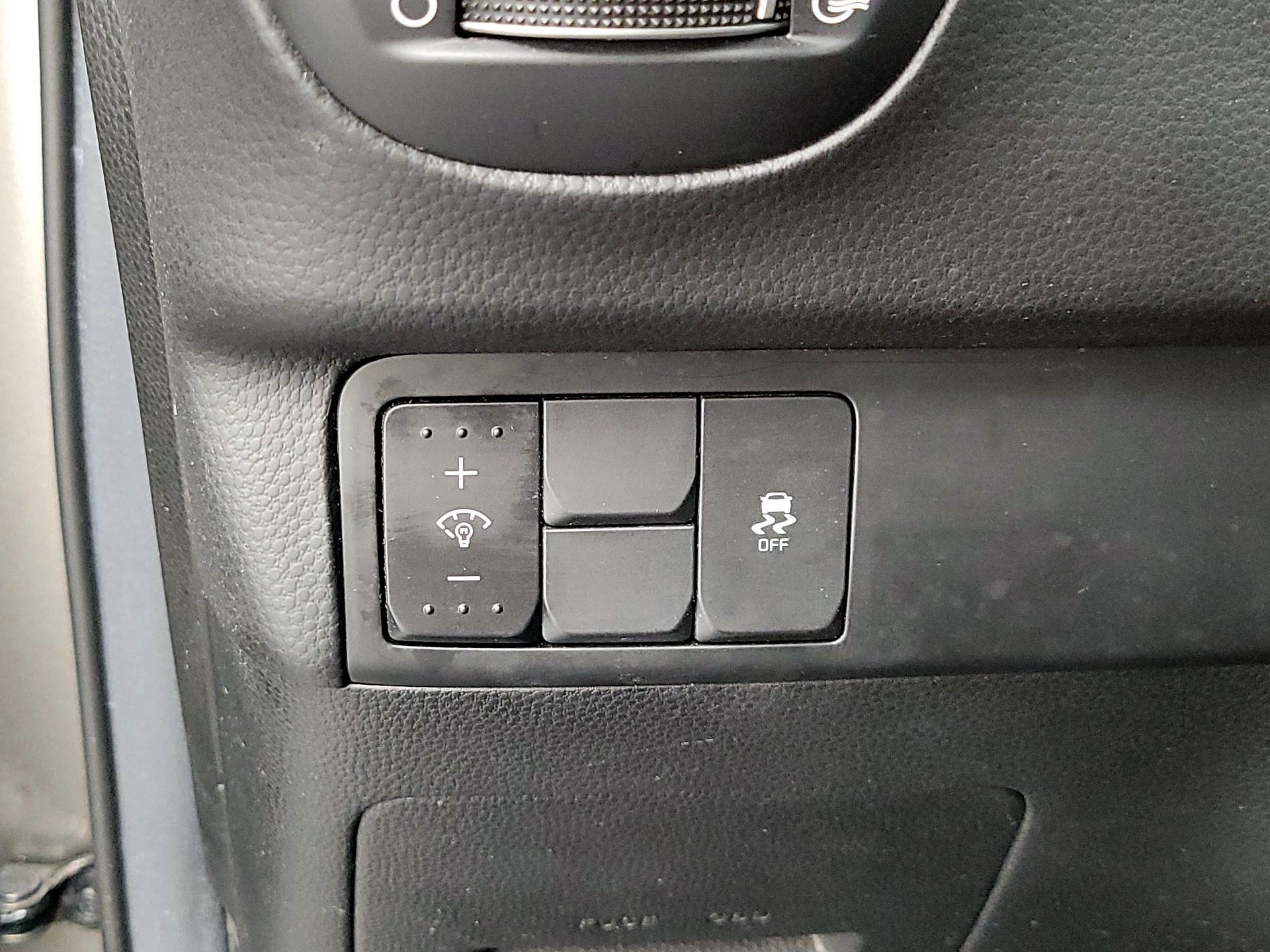 Thumbnail: 2019 Kia Soul - 13