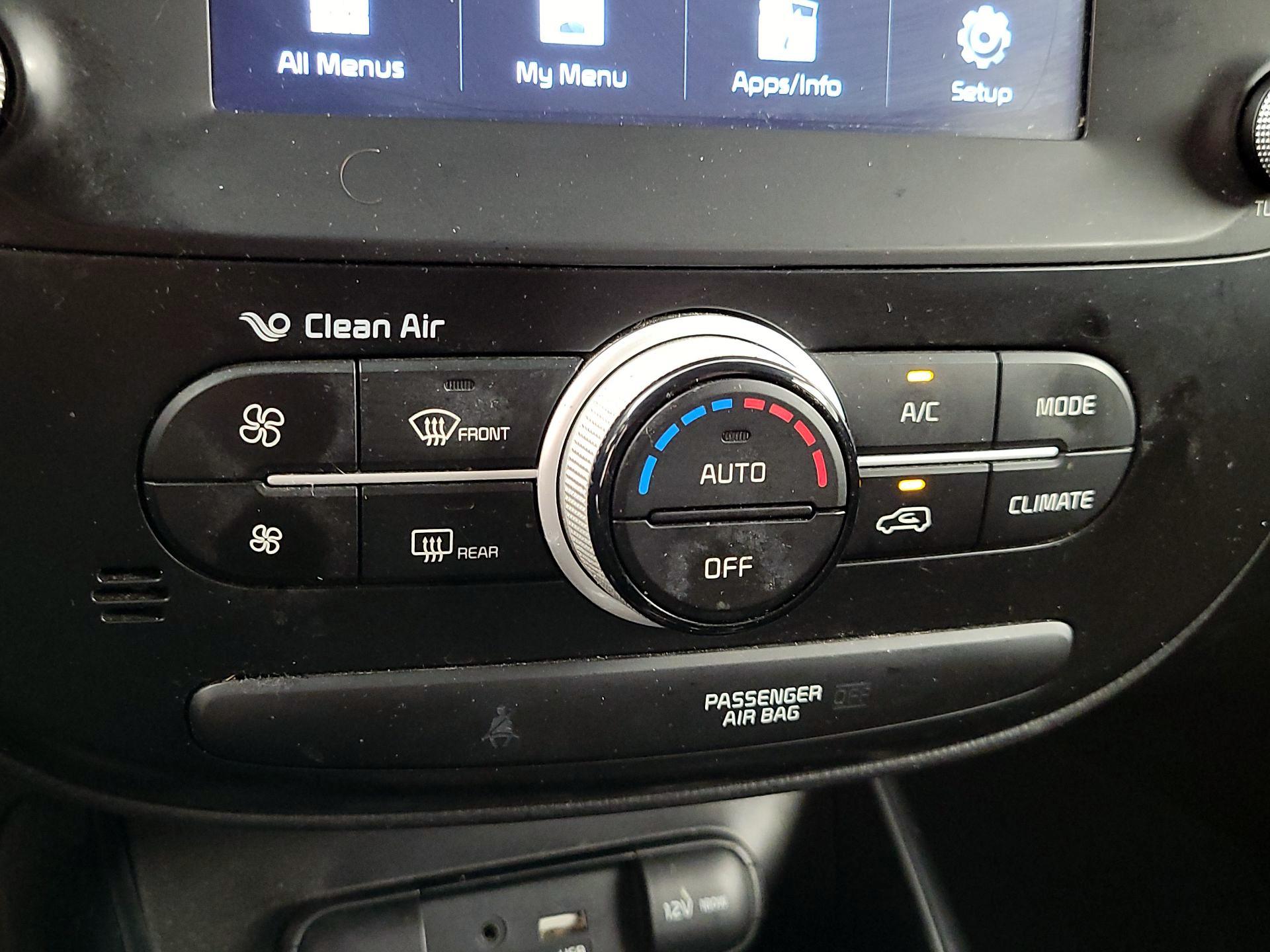 Thumbnail: 2019 Kia Soul - 16