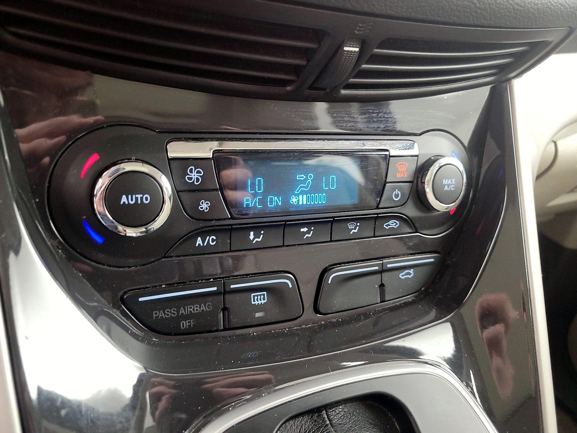 Thumbnail: 2014 Ford C-Max - 16