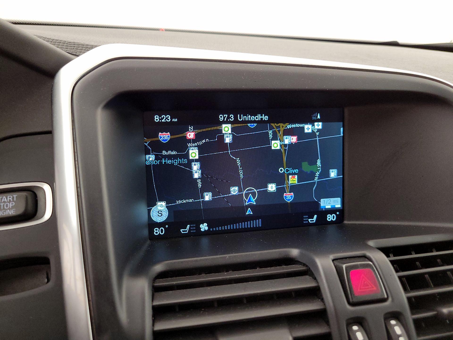 Thumbnail: 2016 Volvo XC60 - 14