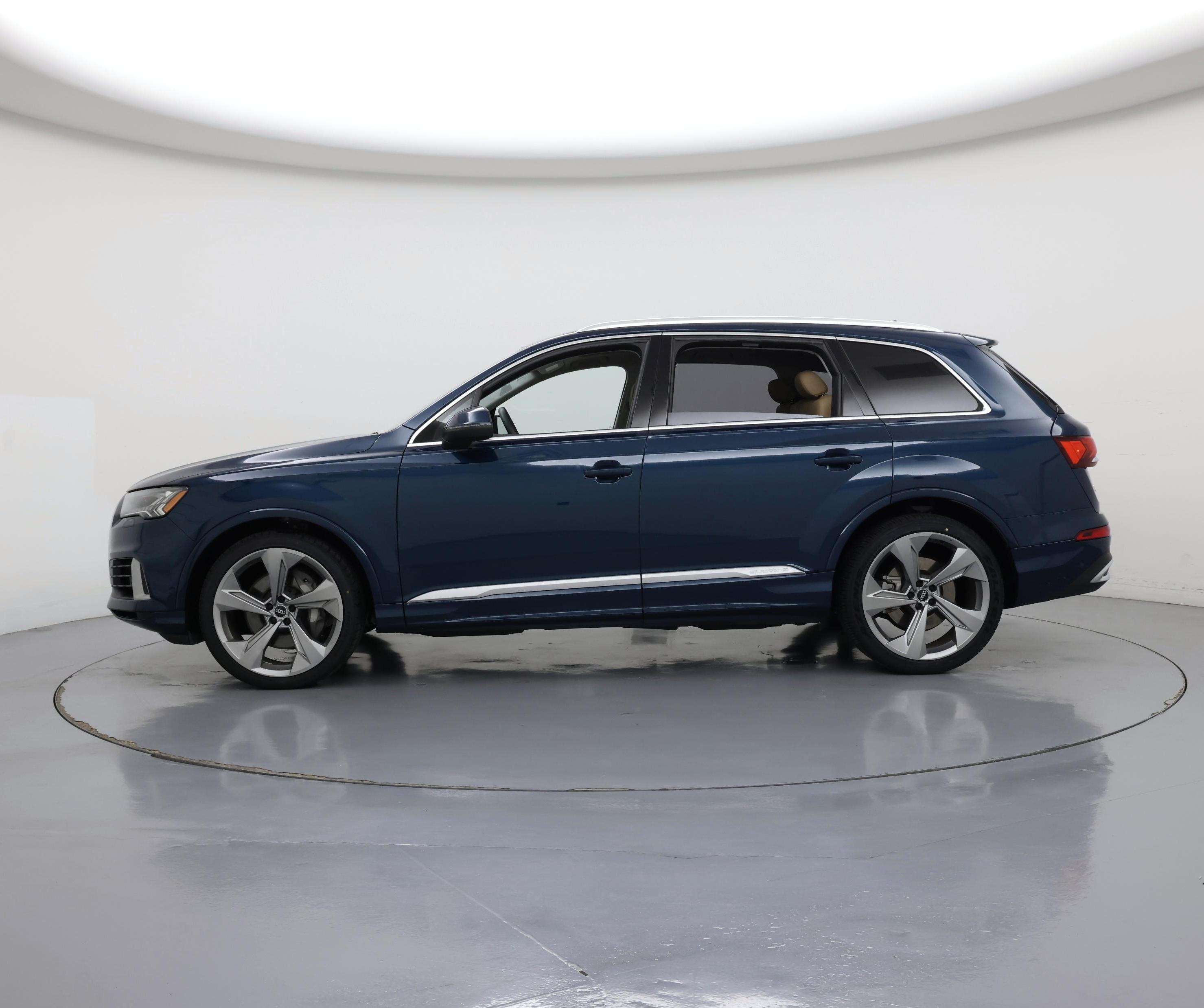 Thumbnail: 2021 Audi Q7 - 3