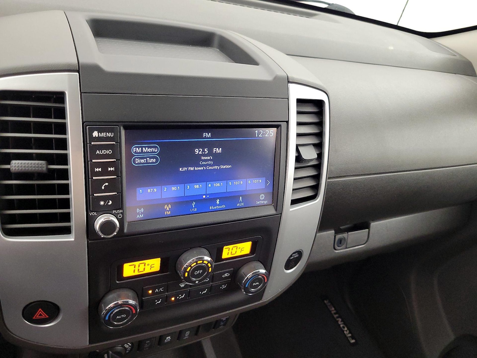 2019 Nissan Frontier SV - Photo 16