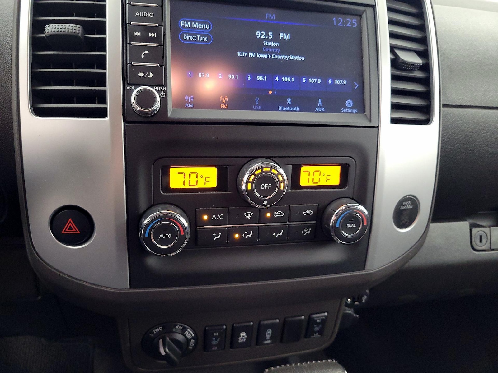 2019 Nissan Frontier SV - Photo 17
