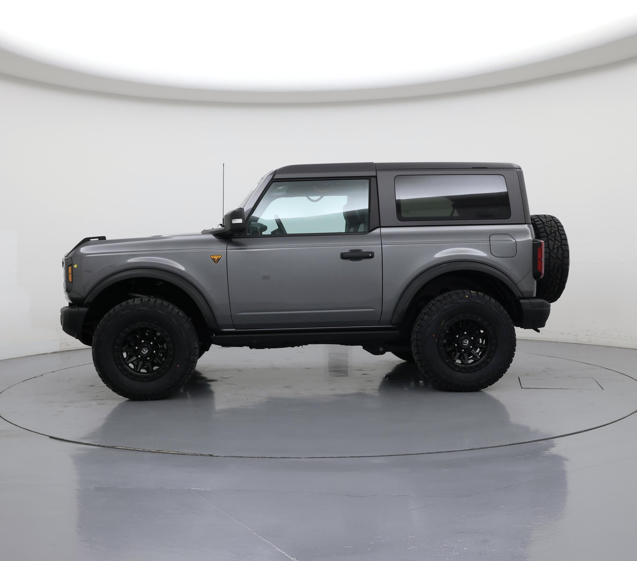 Thumbnail: 2023 Ford Bronco - 3