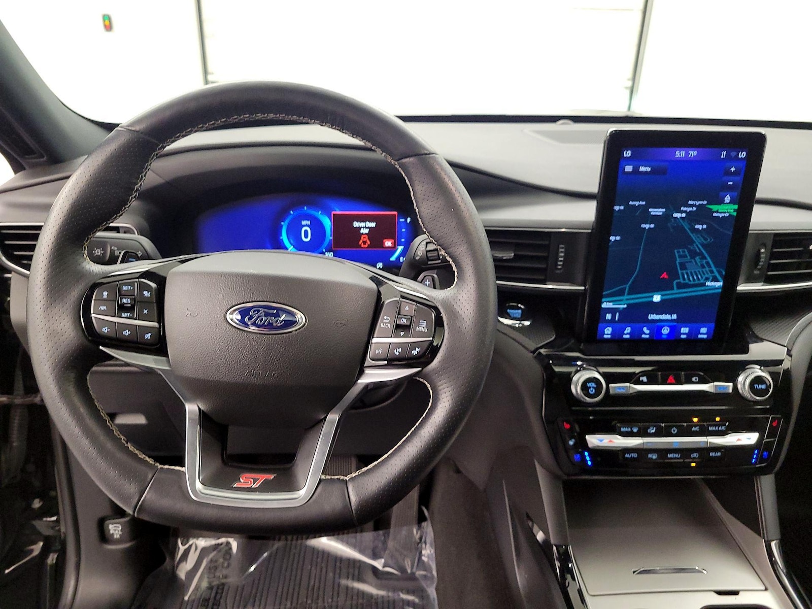 2022 Ford Explorer ST - Photo 11