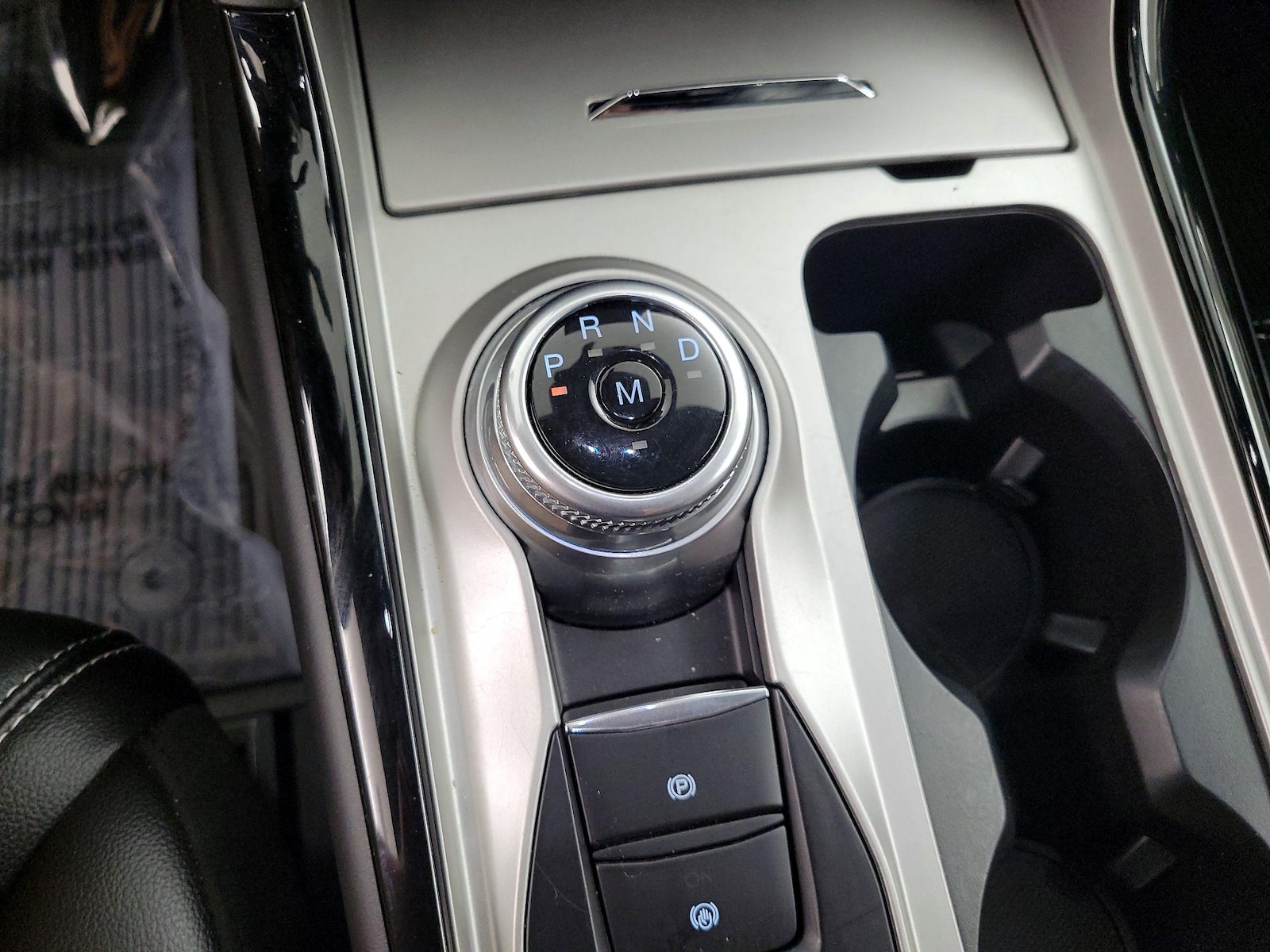 2022 Ford Explorer ST - Photo 19