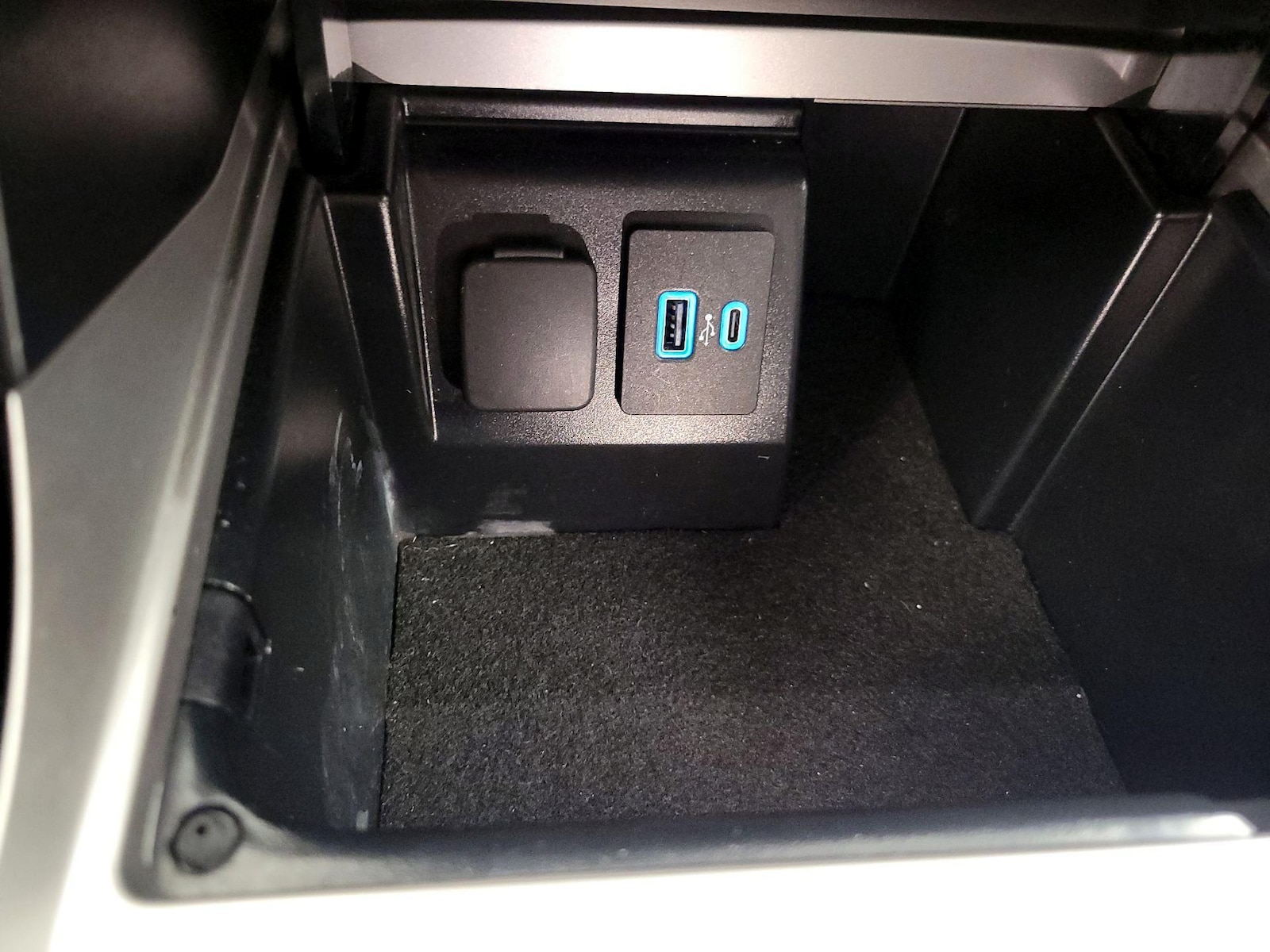2022 Ford Explorer ST - Photo 20