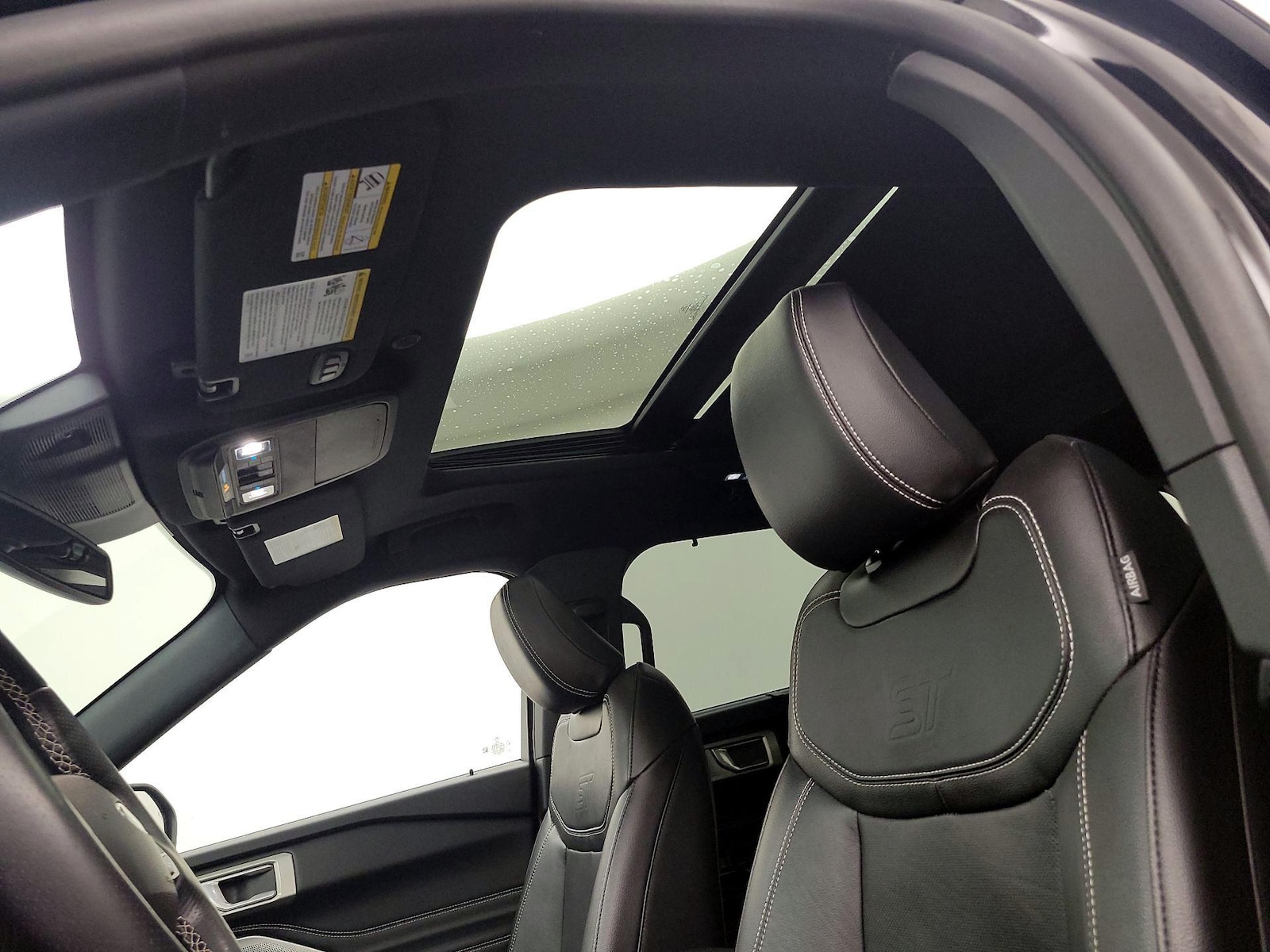 2022 Ford Explorer ST - Photo 21