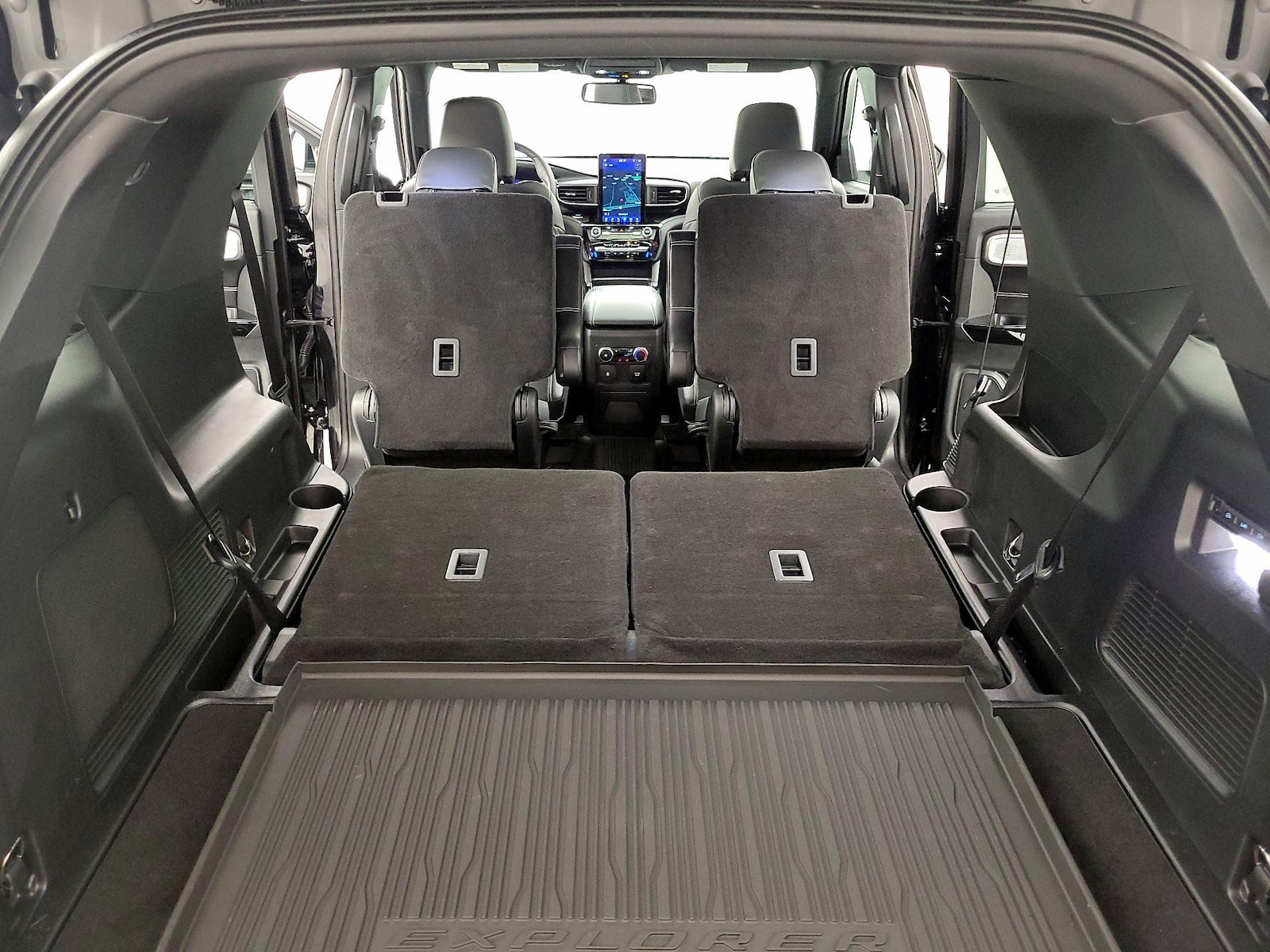 2022 Ford Explorer ST - Photo 25