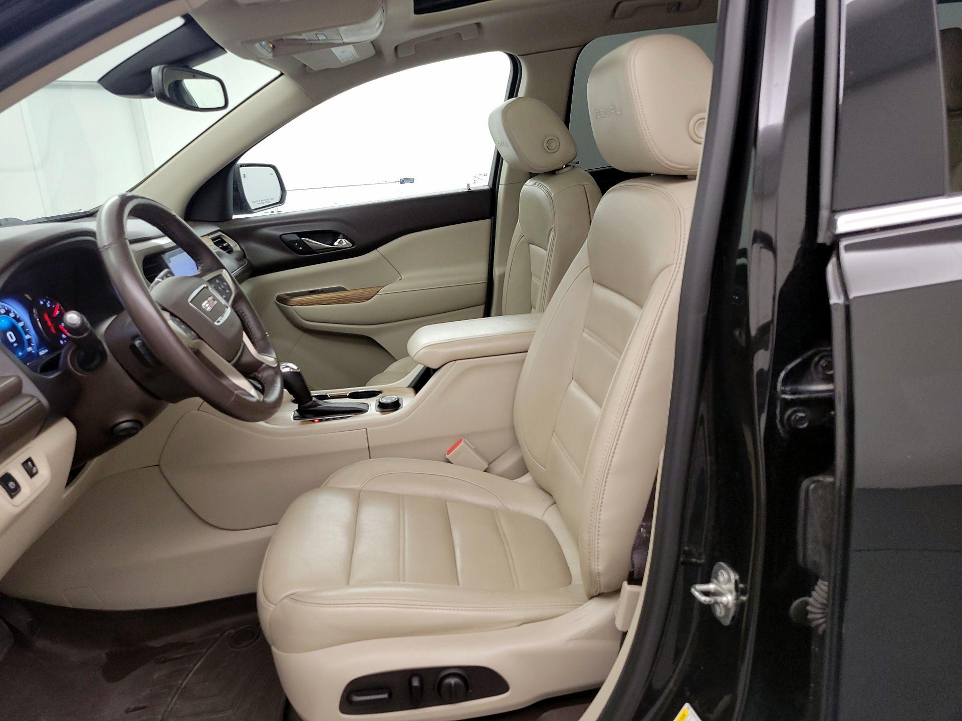 Thumbnail: 2017 GMC Acadia - 11